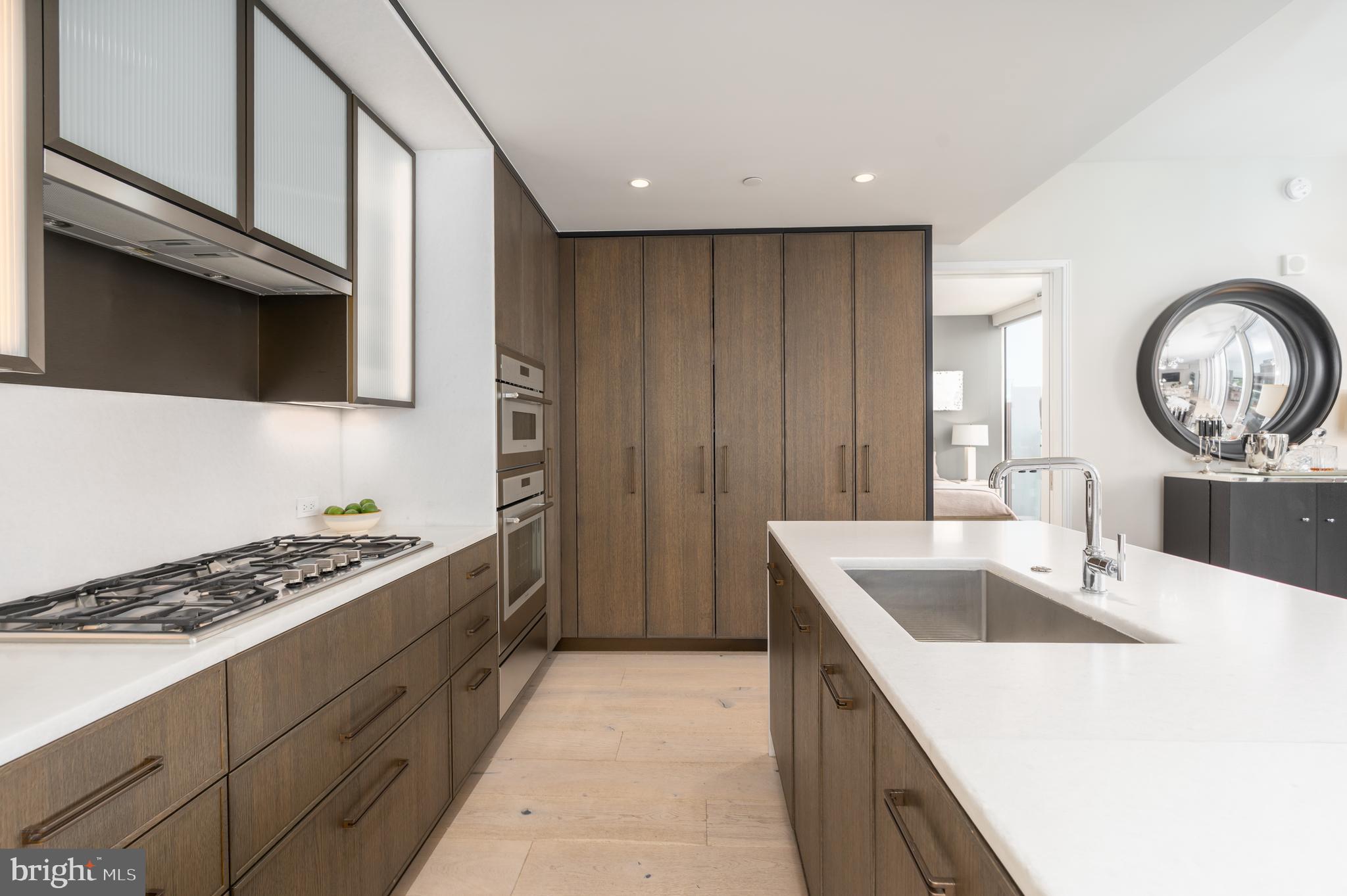 601 WHARF STREET SW PH6