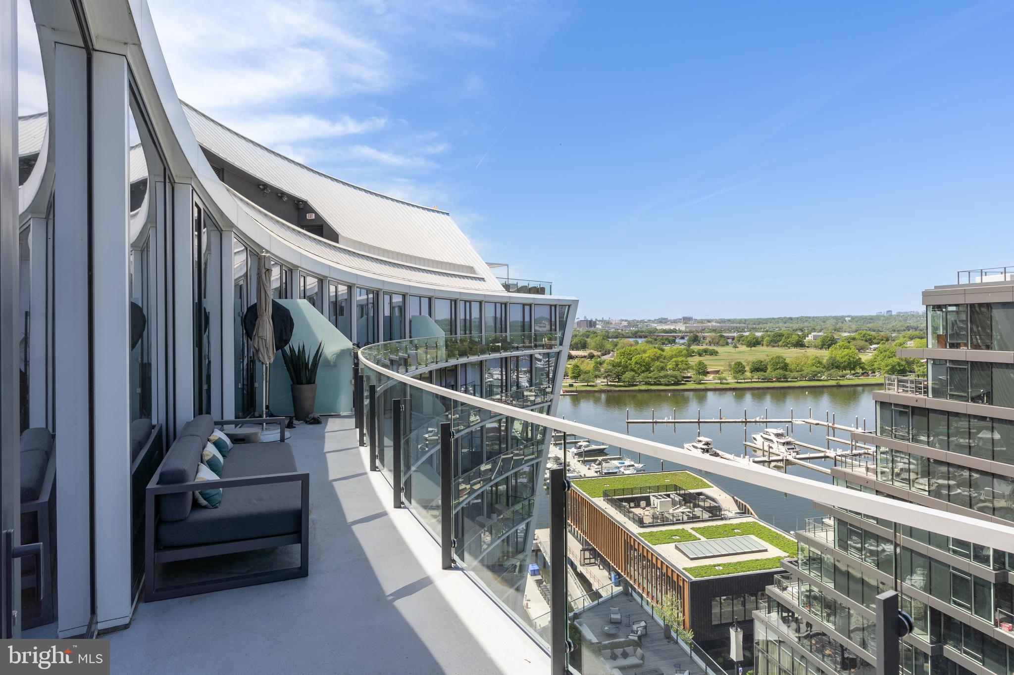 601 WHARF STREET SW PH6