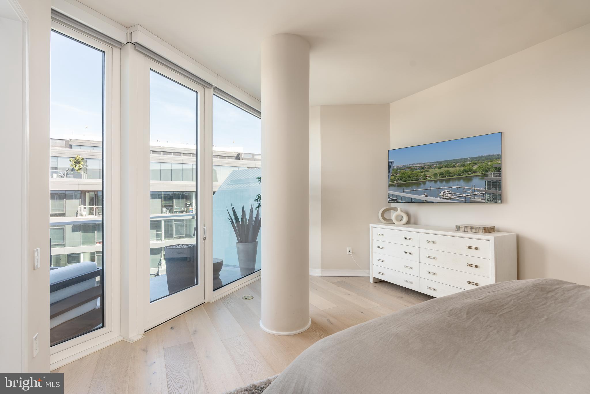 601 WHARF STREET SW PH6