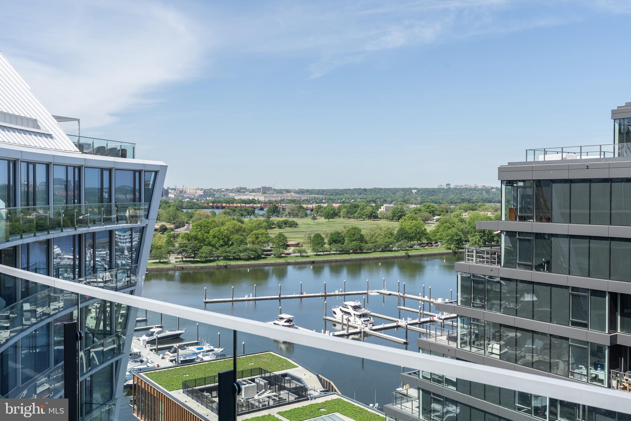 601 WHARF STREET SW PH6