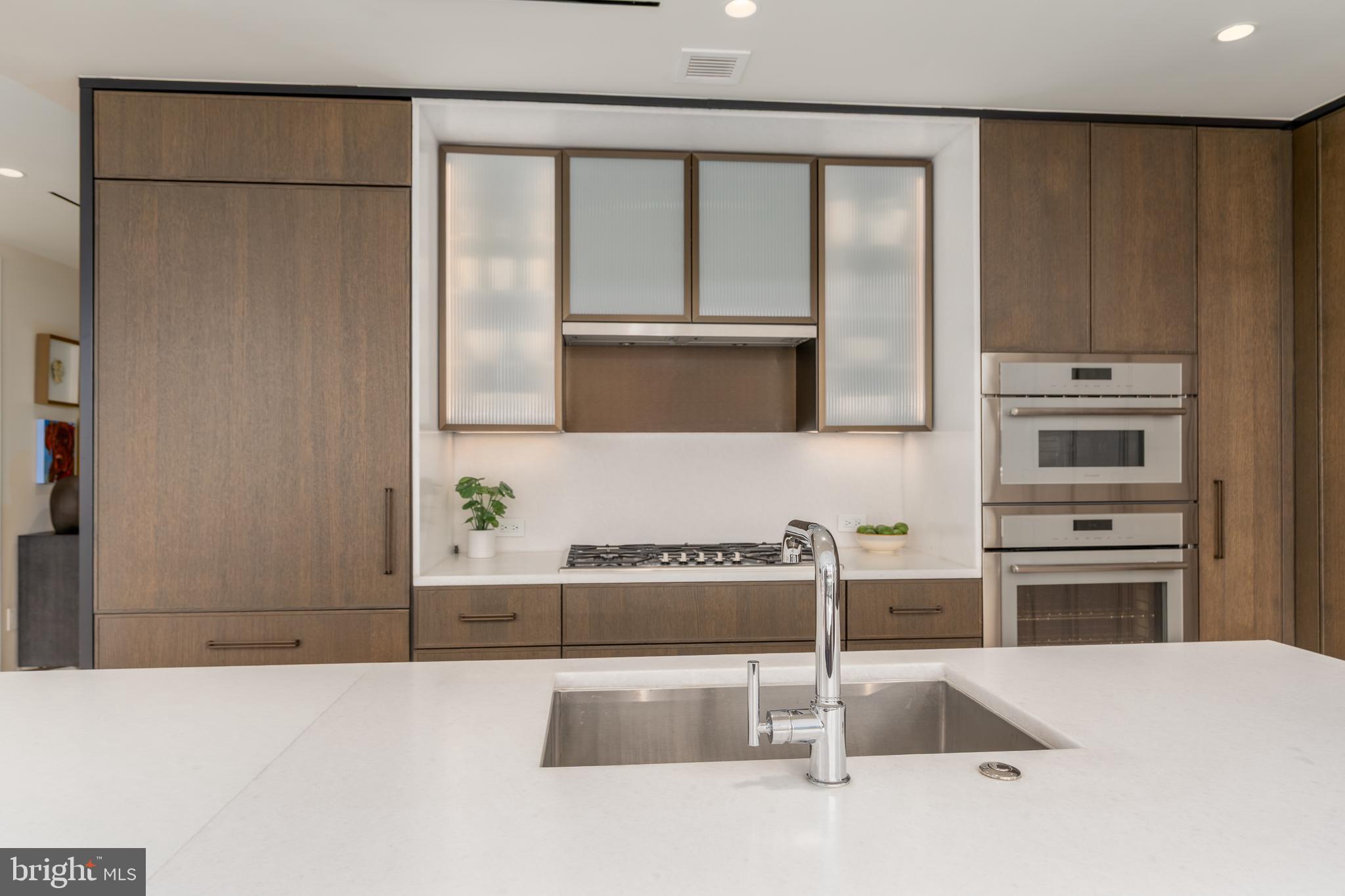 601 WHARF STREET SW PH6