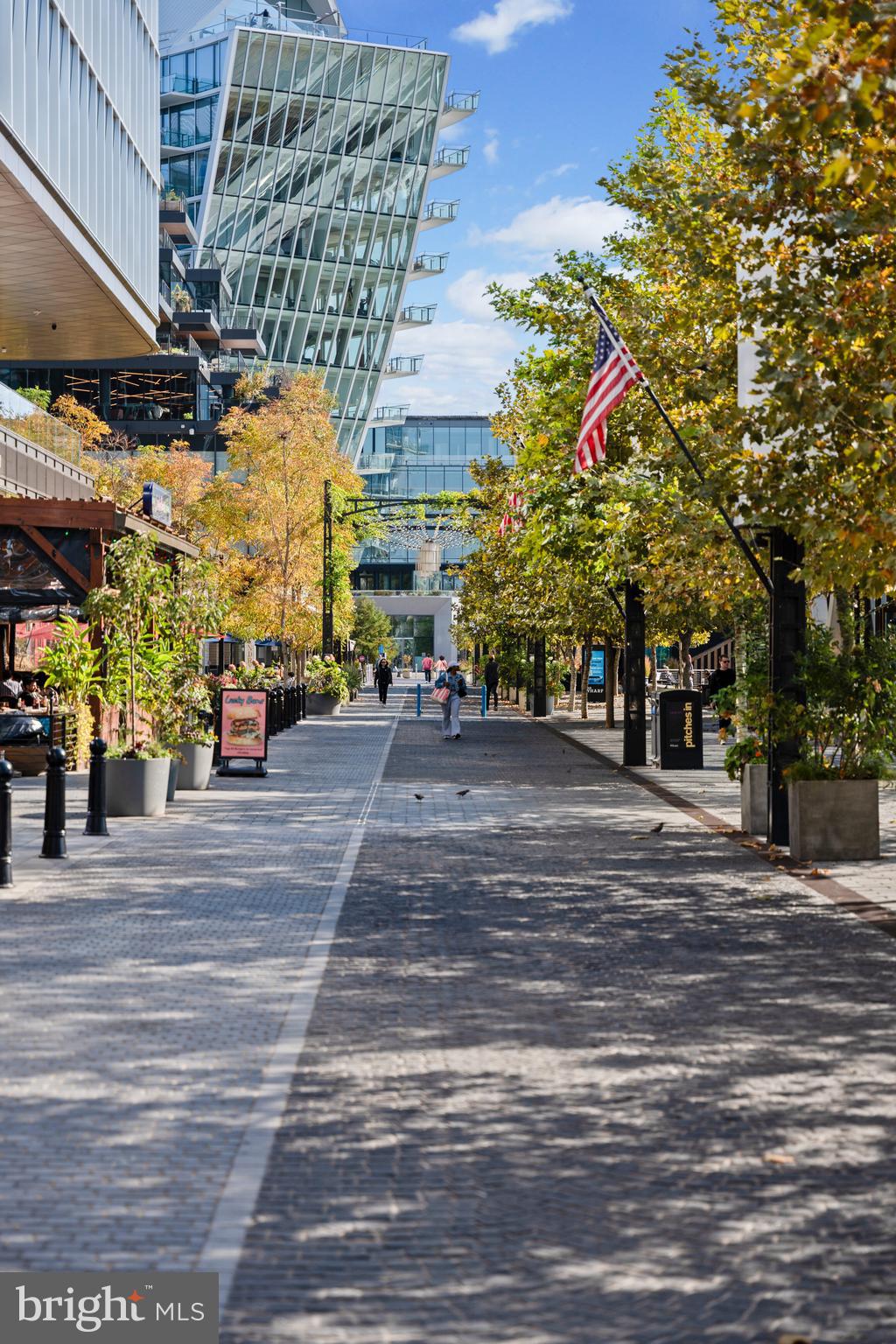 601 WHARF STREET SW 702