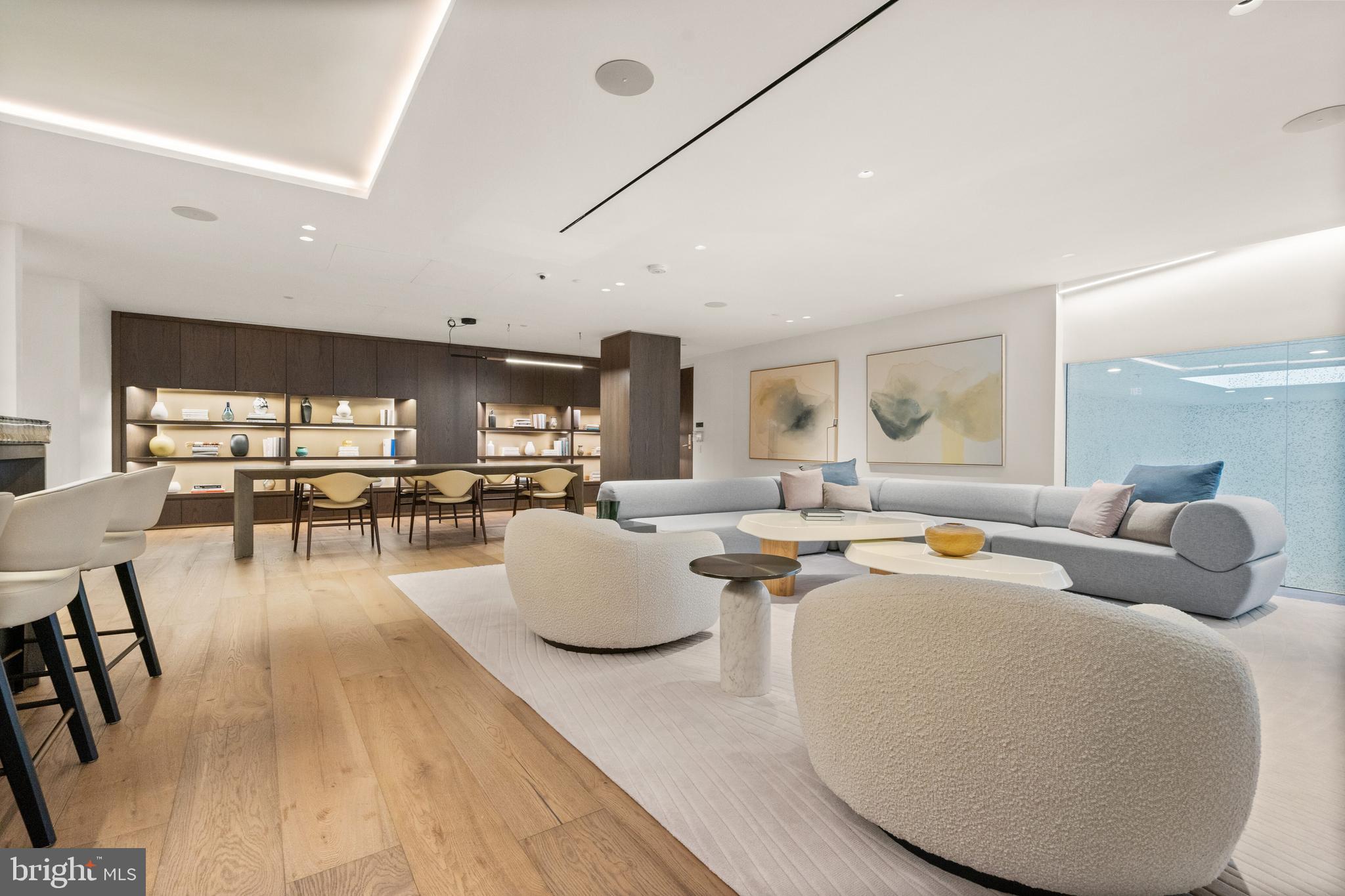 601 WHARF STREET SW 702