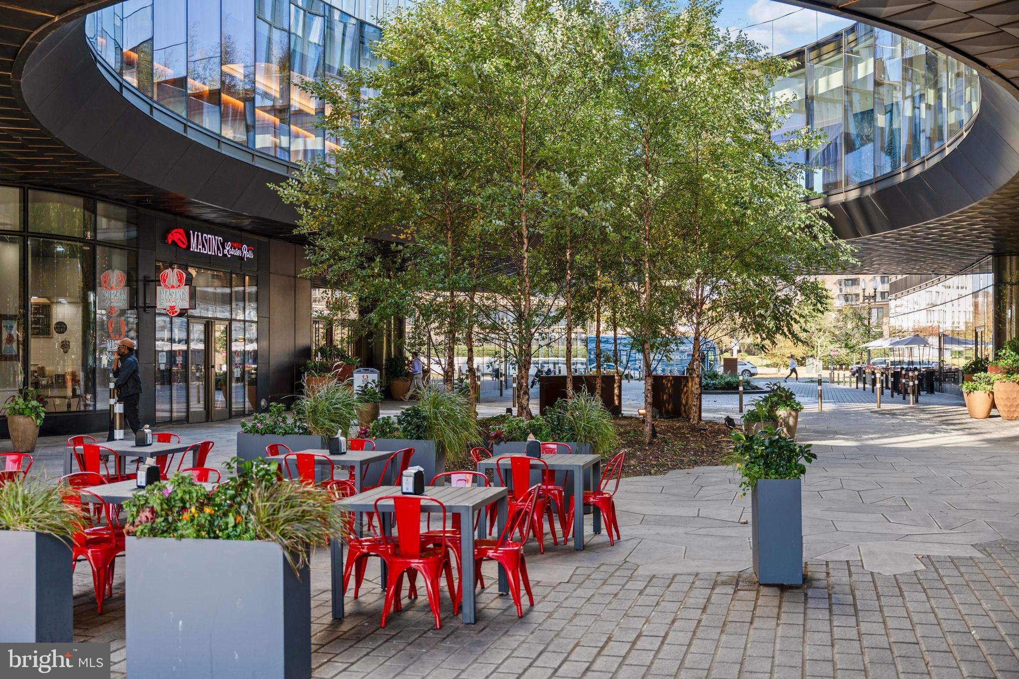 601 WHARF STREET SW 702