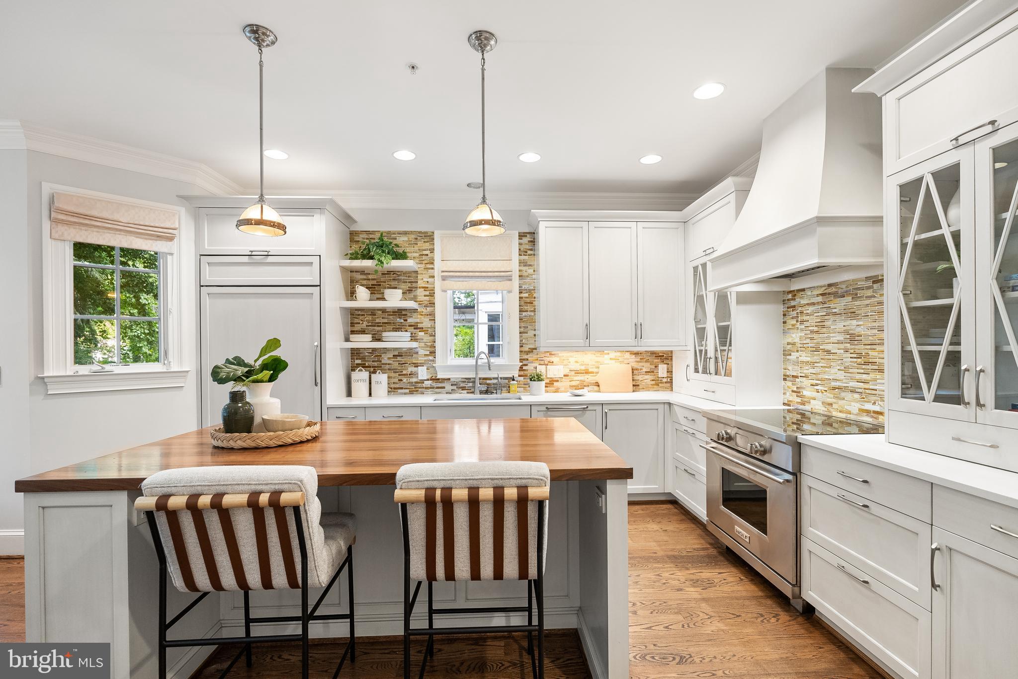 3515 PORTER STREET NW