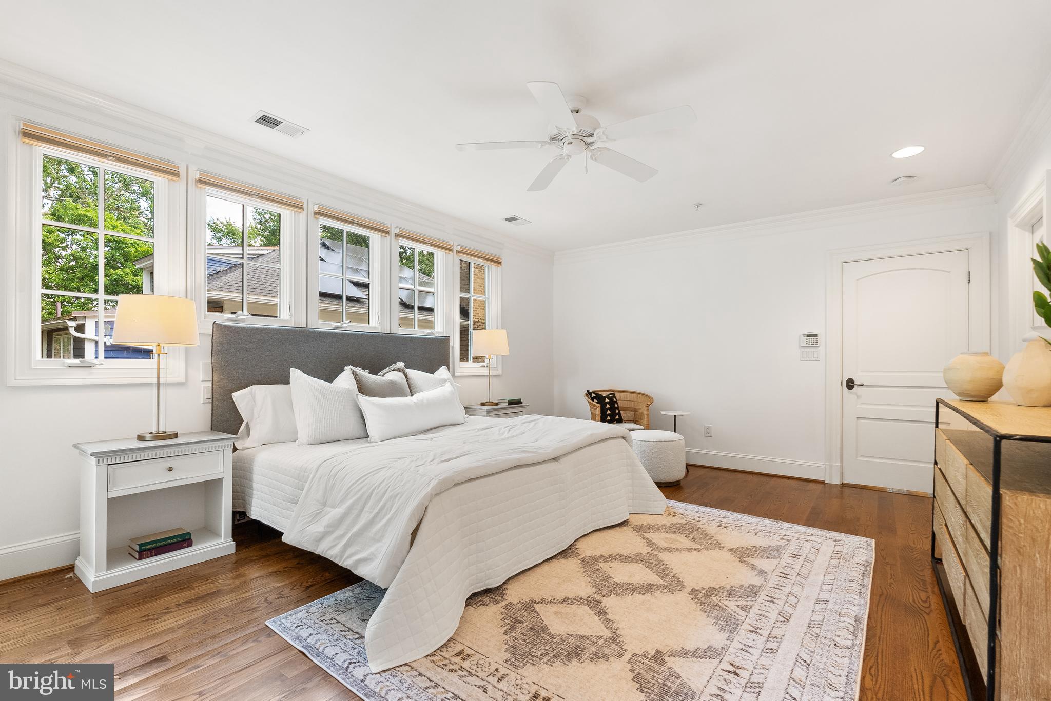 3515 PORTER STREET NW