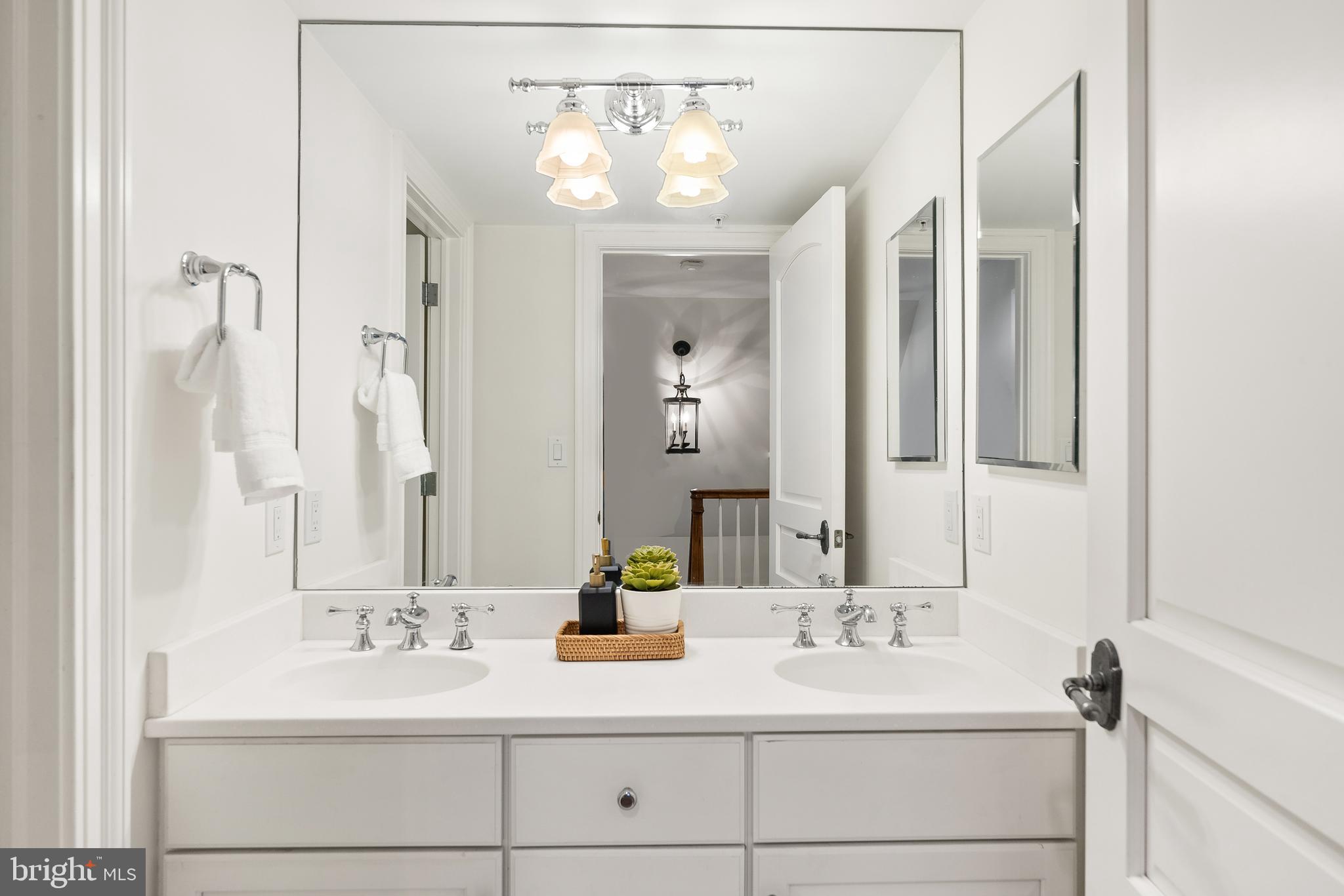 3515 PORTER STREET NW