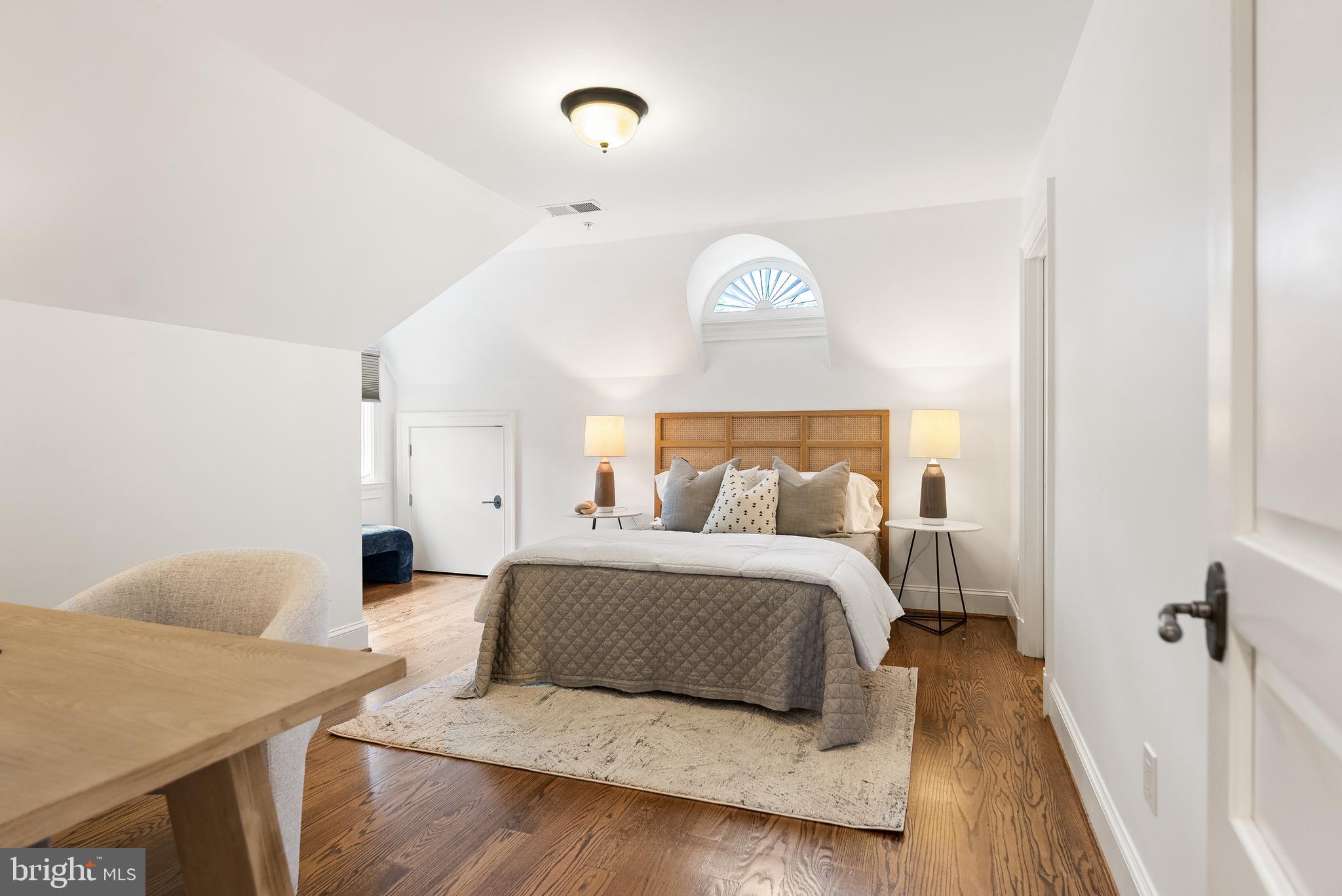 3515 PORTER STREET NW