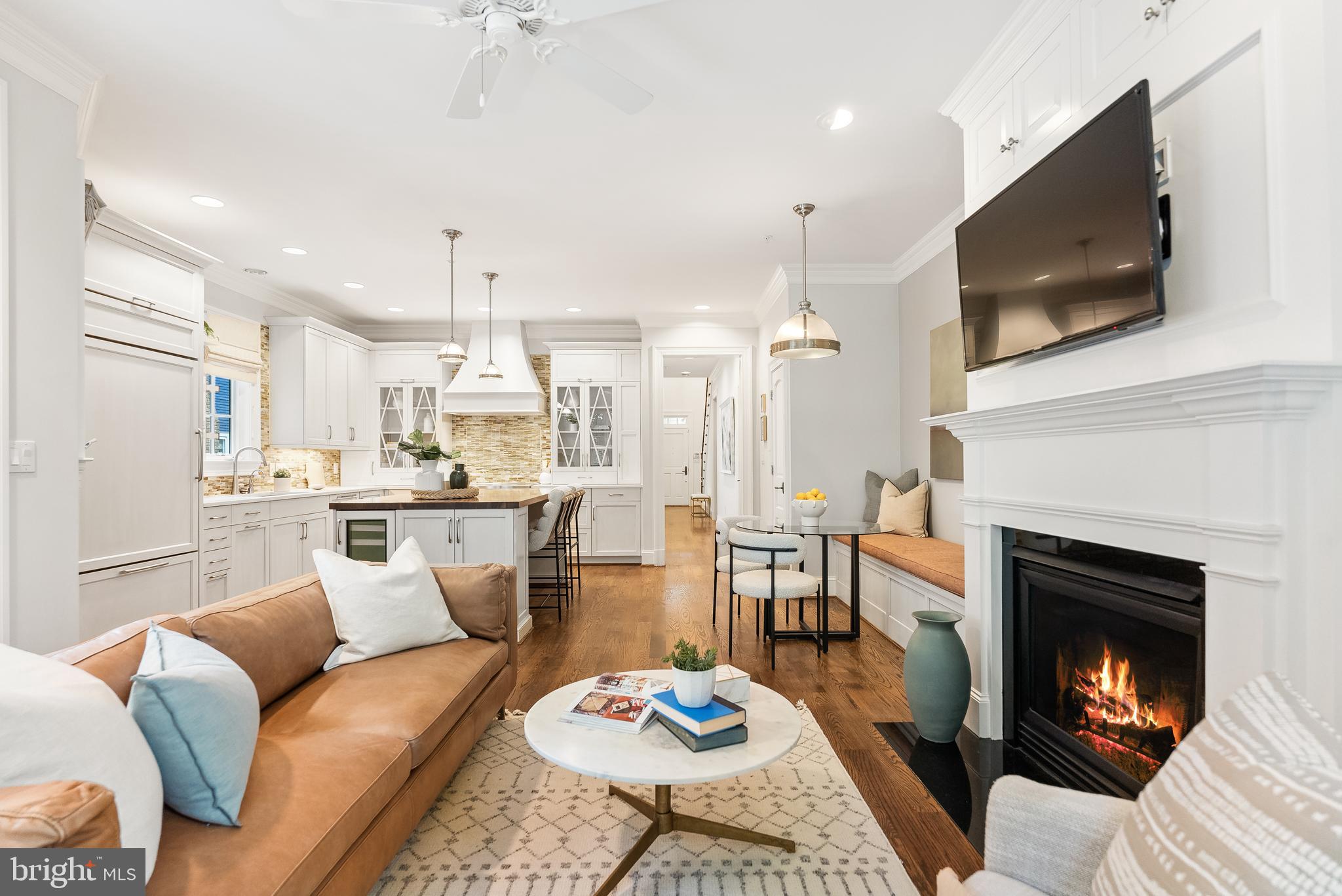 3515 PORTER STREET NW