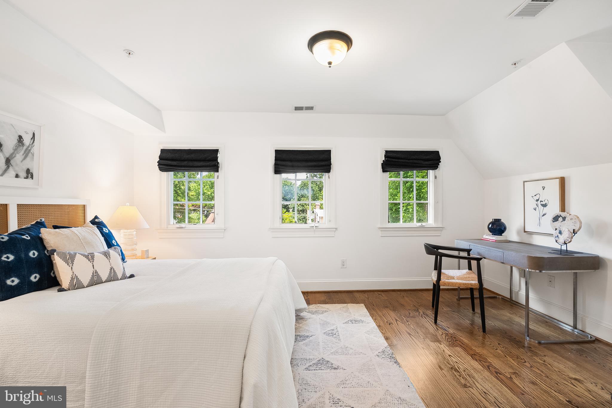 3515 PORTER STREET NW