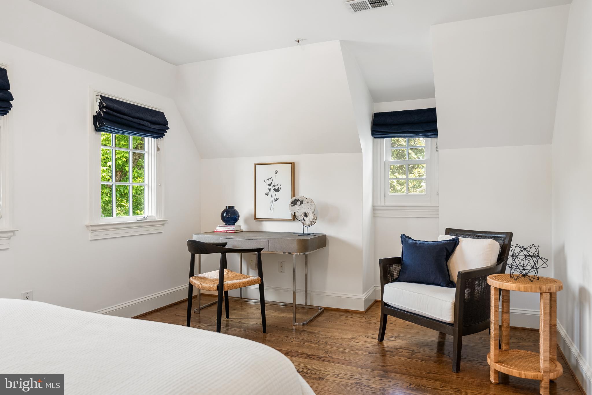 3515 PORTER STREET NW