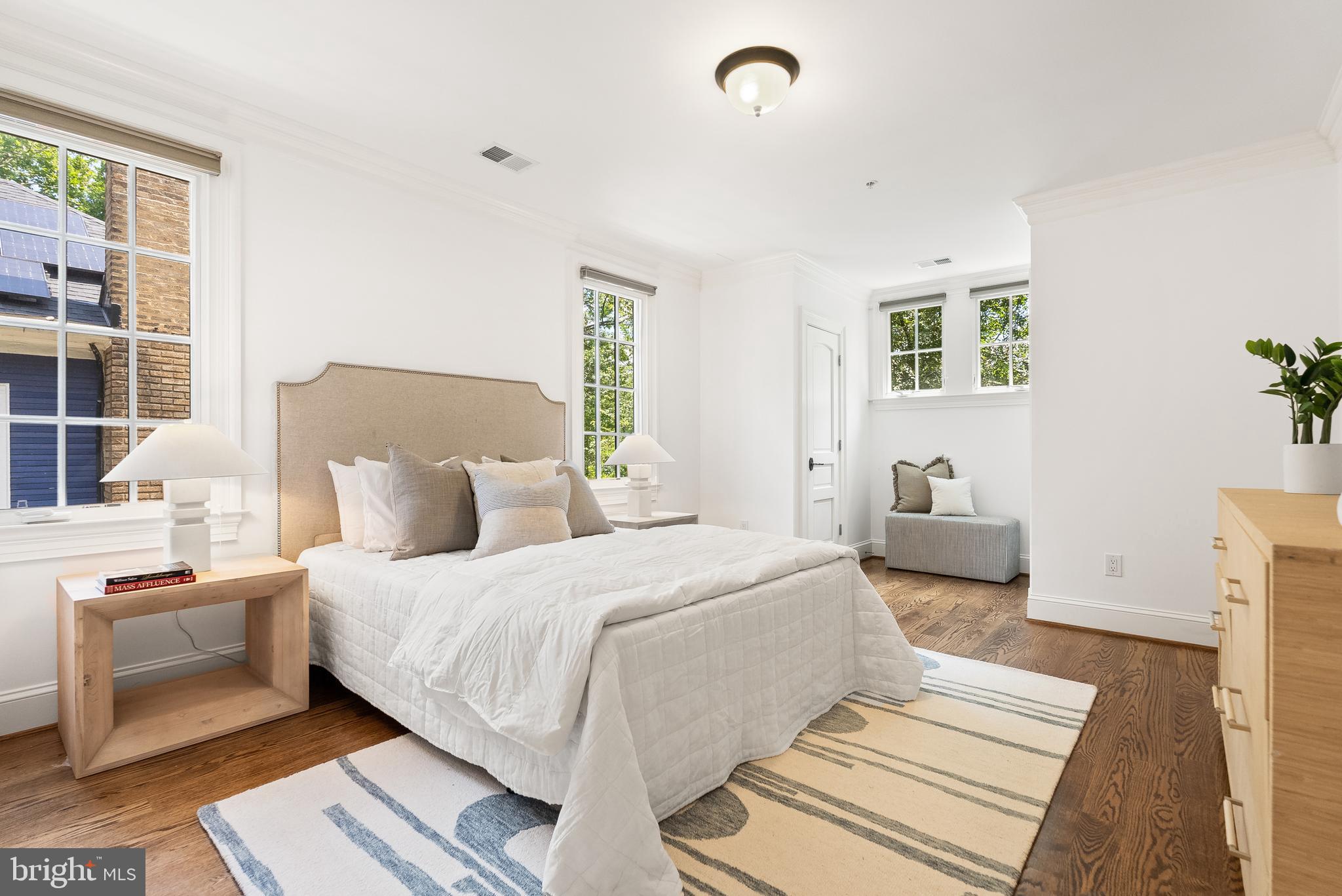 3515 PORTER STREET NW