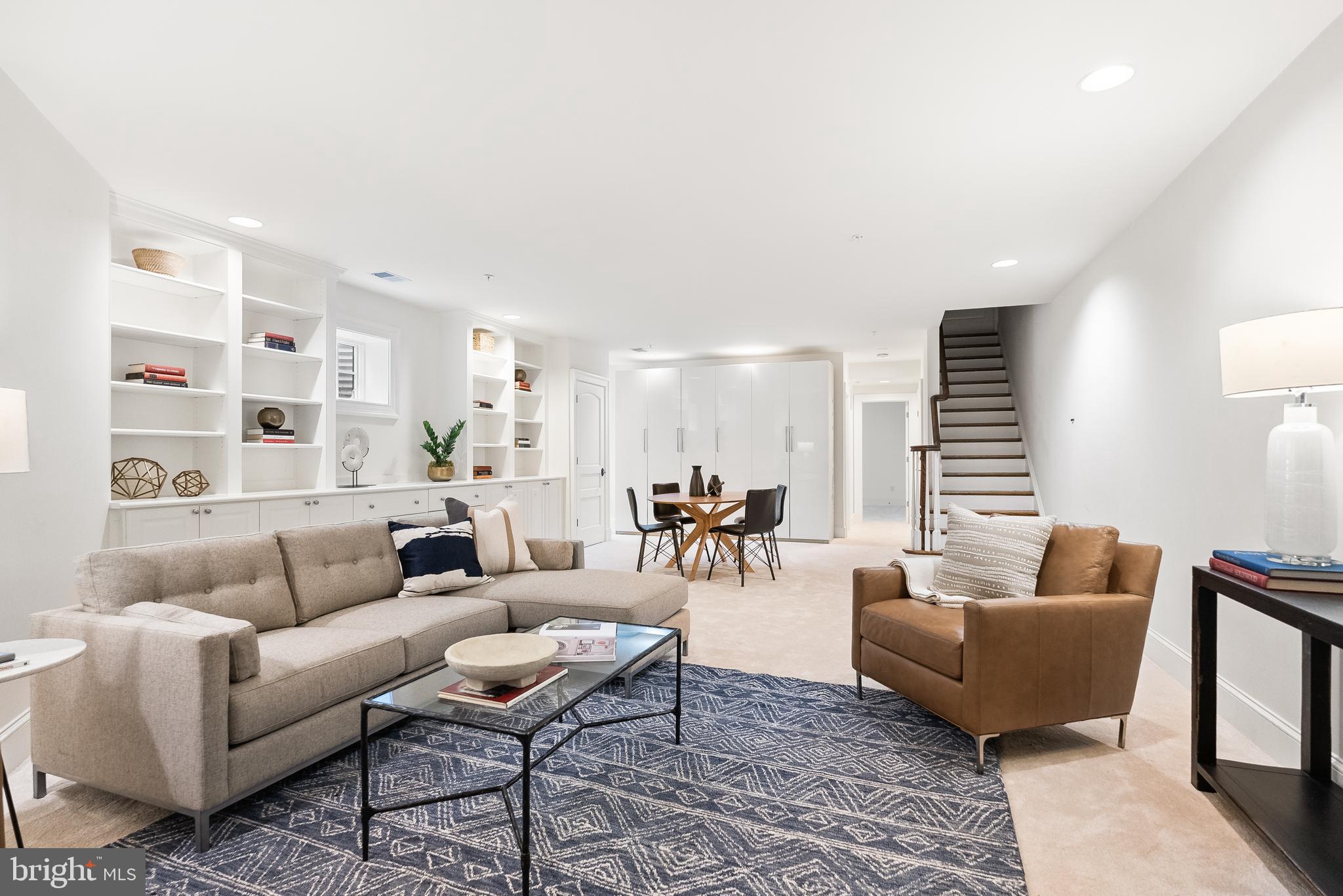 3515 PORTER STREET NW