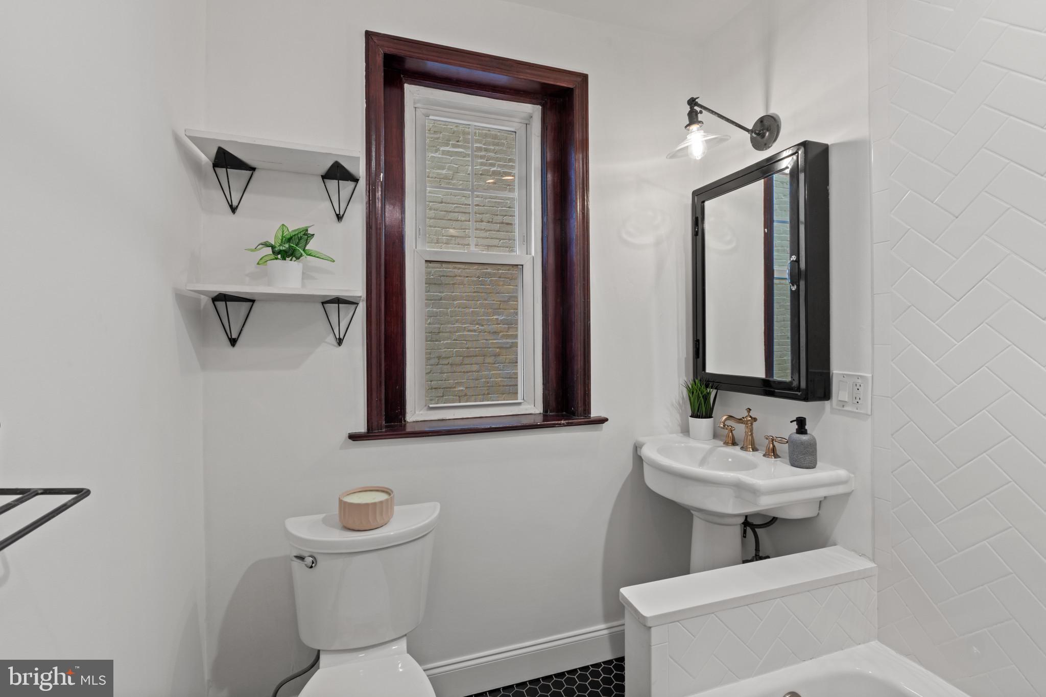 1332 15TH STREET NW 2