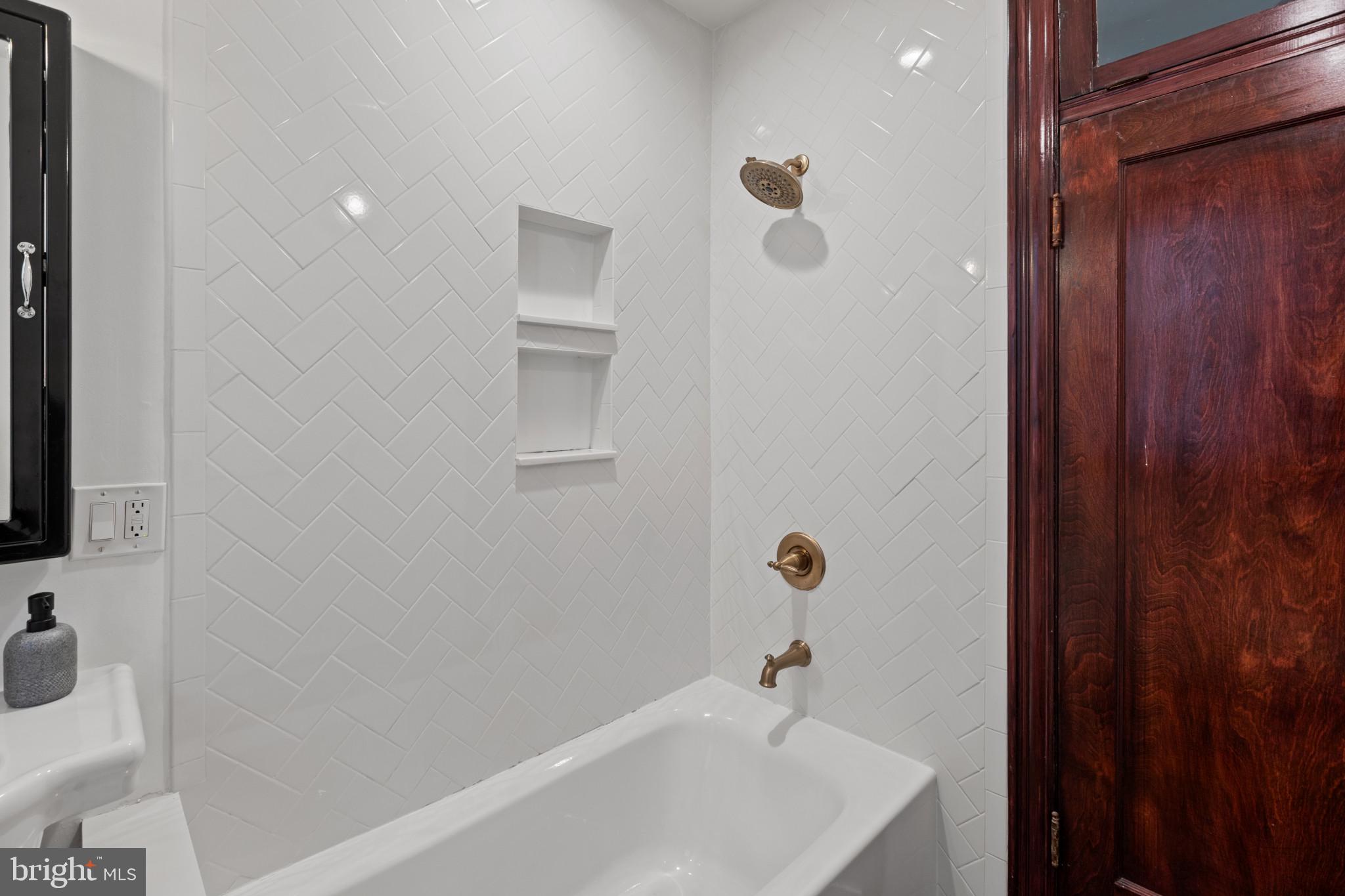 1332 15TH STREET NW 2