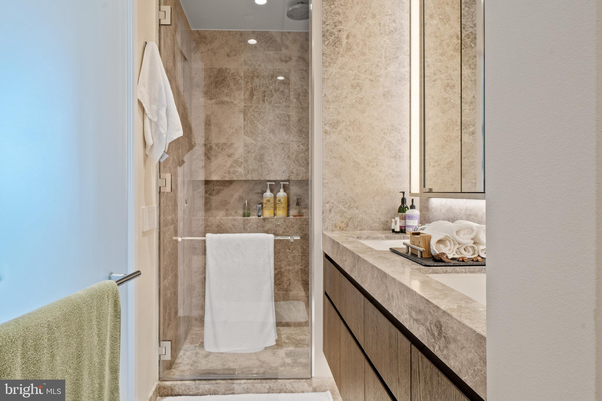 601 WHARF STREET SW 704