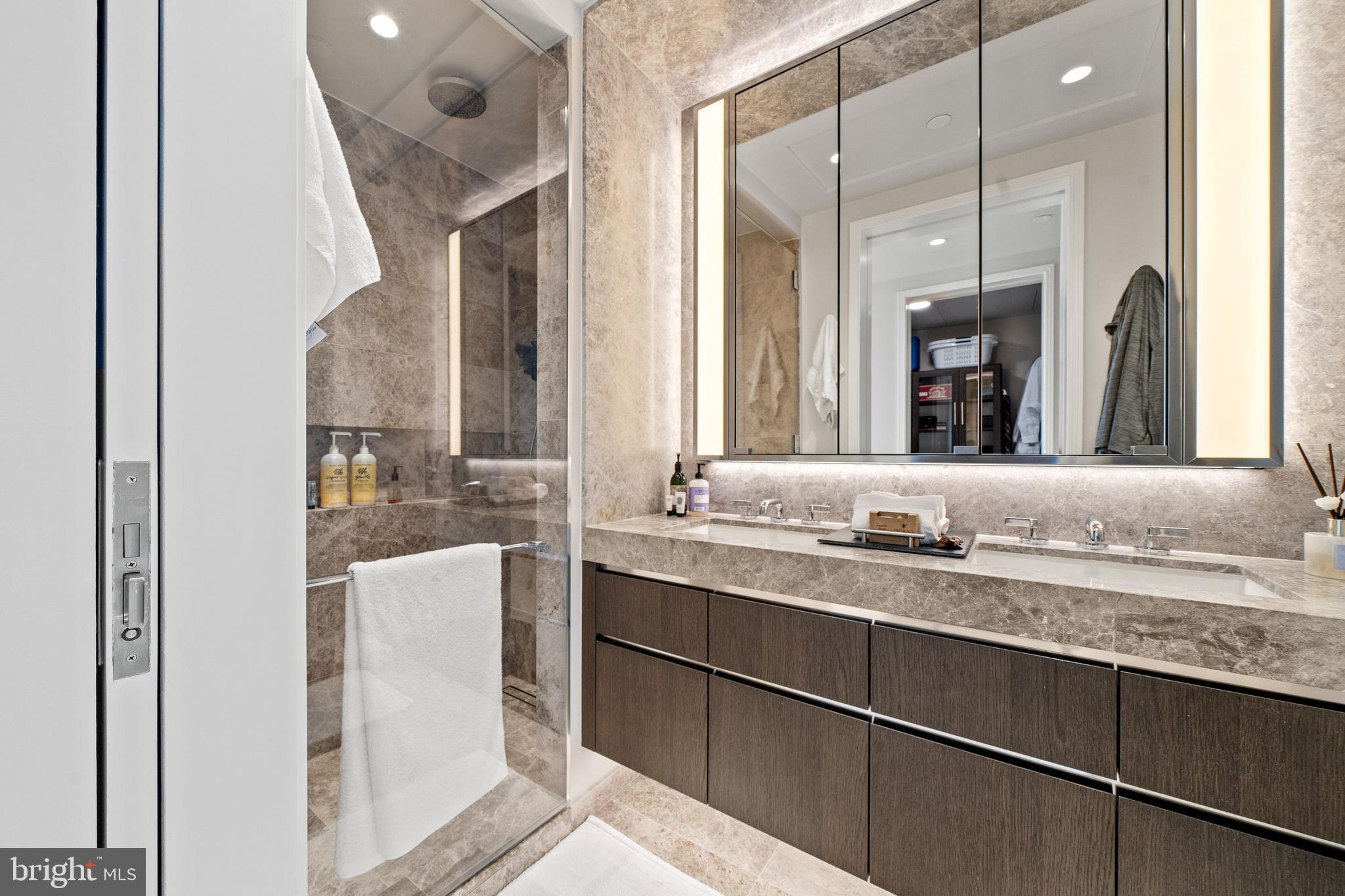 601 WHARF STREET SW 704