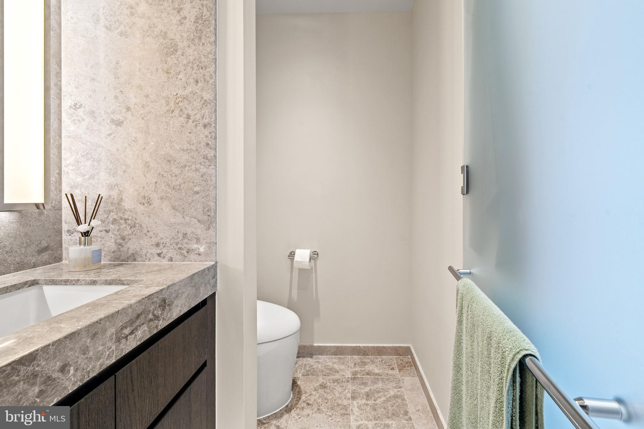 601 WHARF STREET SW 704