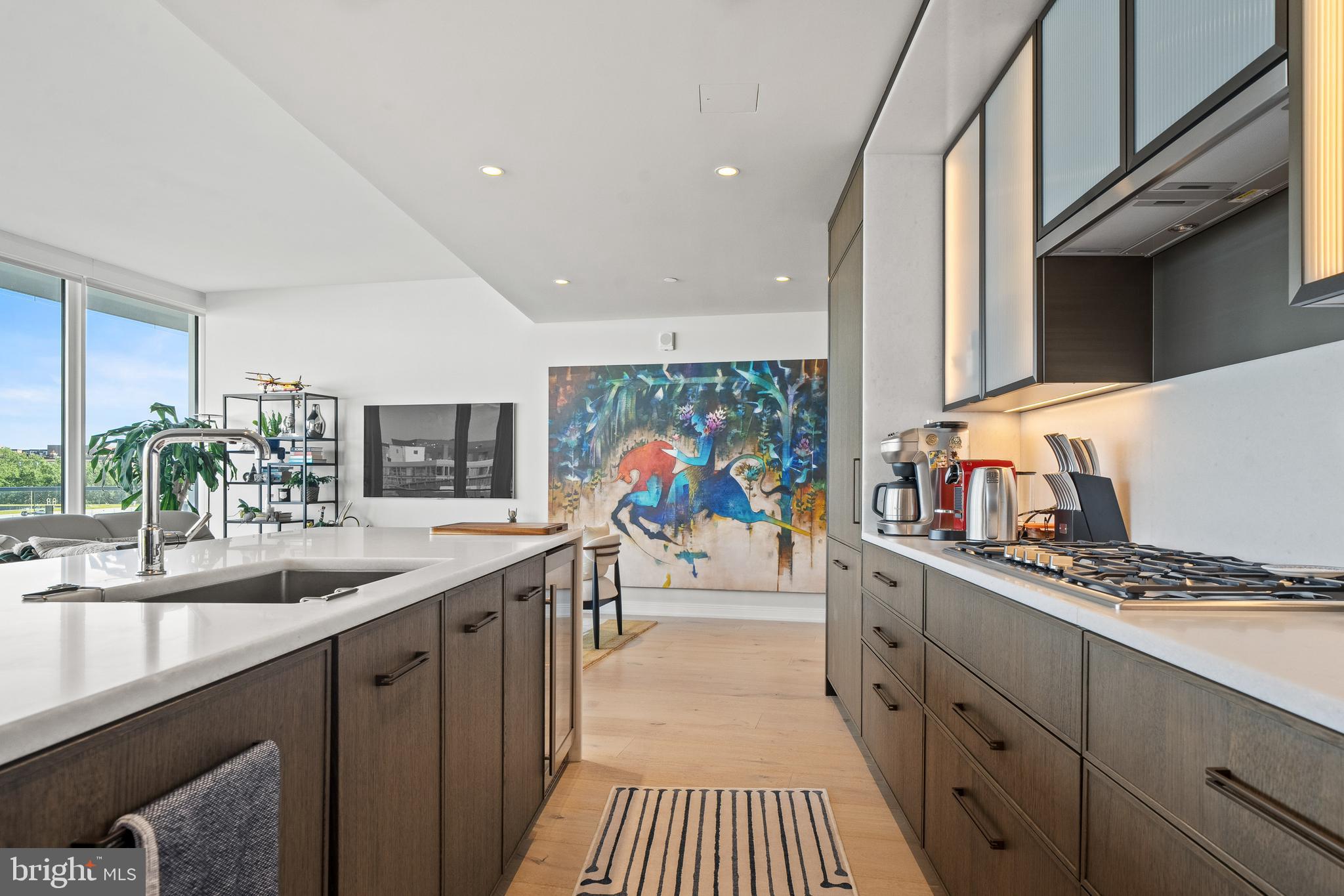 601 WHARF STREET SW 704