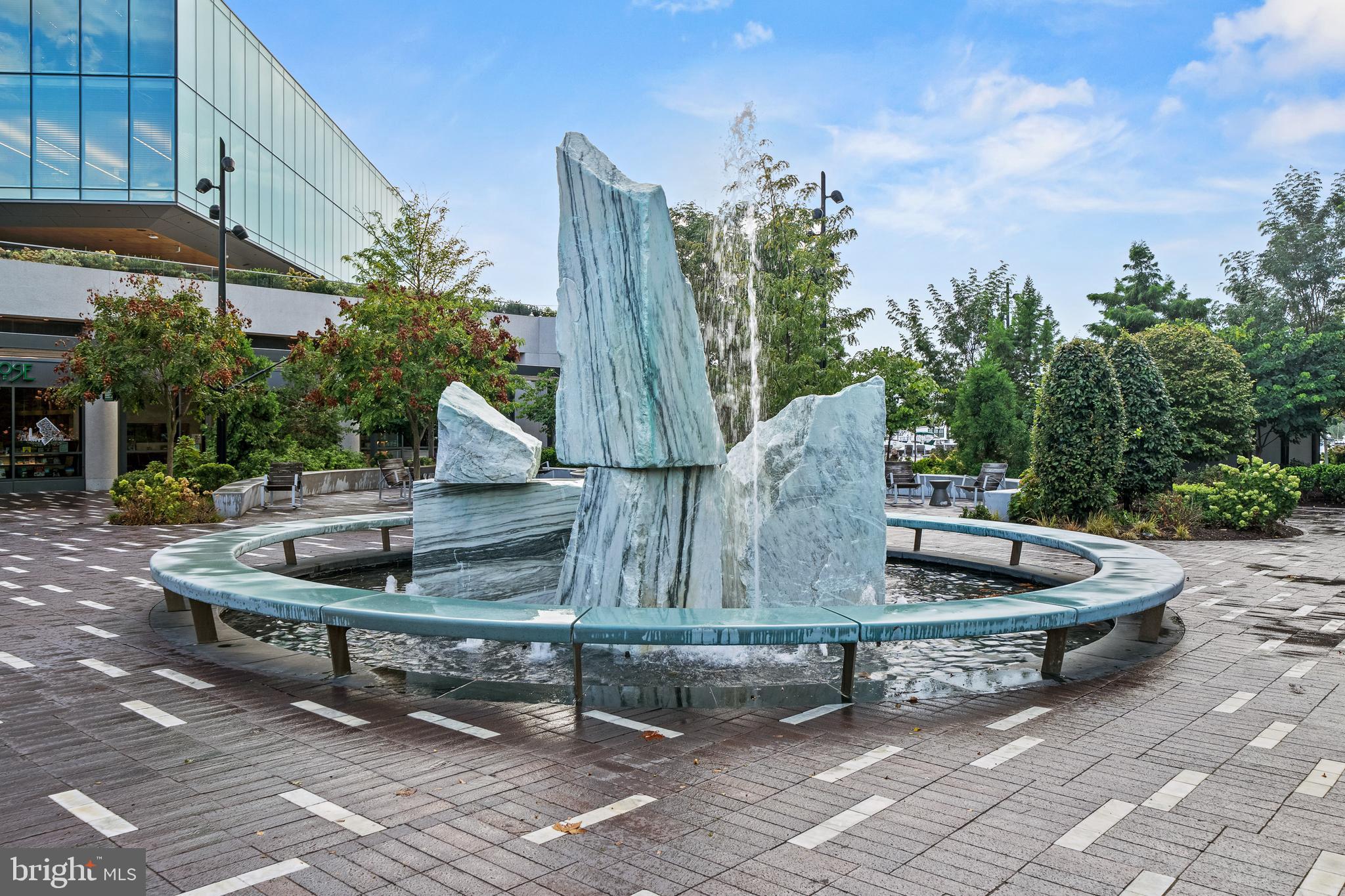 601 WHARF STREET SW 704