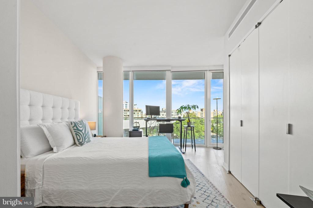 601 WHARF STREET SW 704