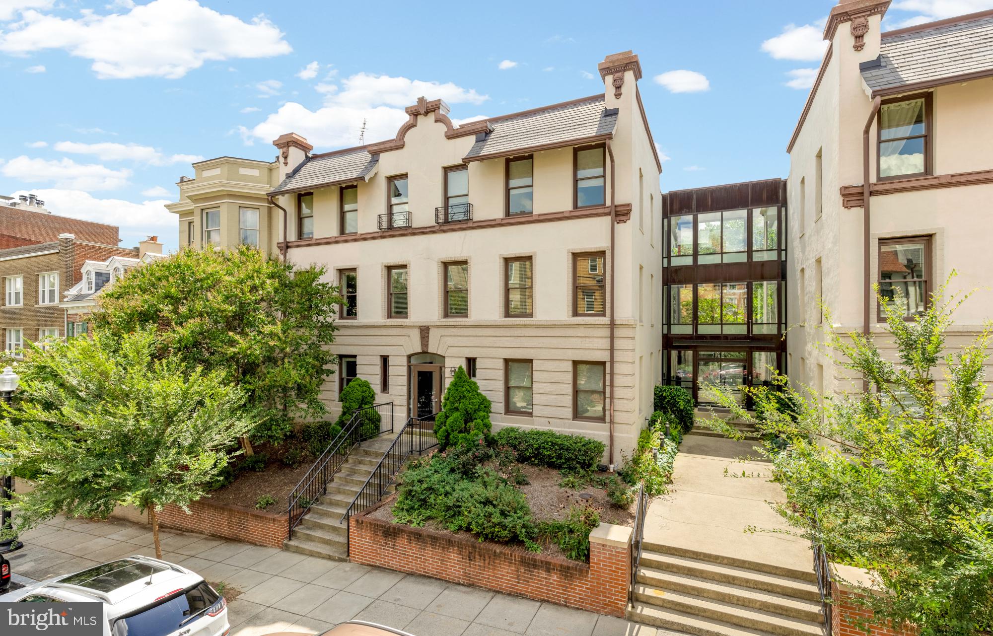 1840 VERNON STREET NW 208
