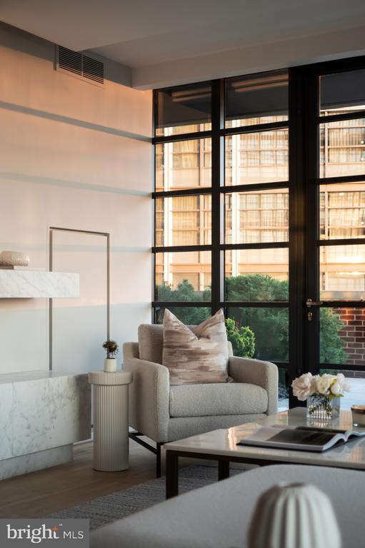 45 SUTTON SQUARE SW 306