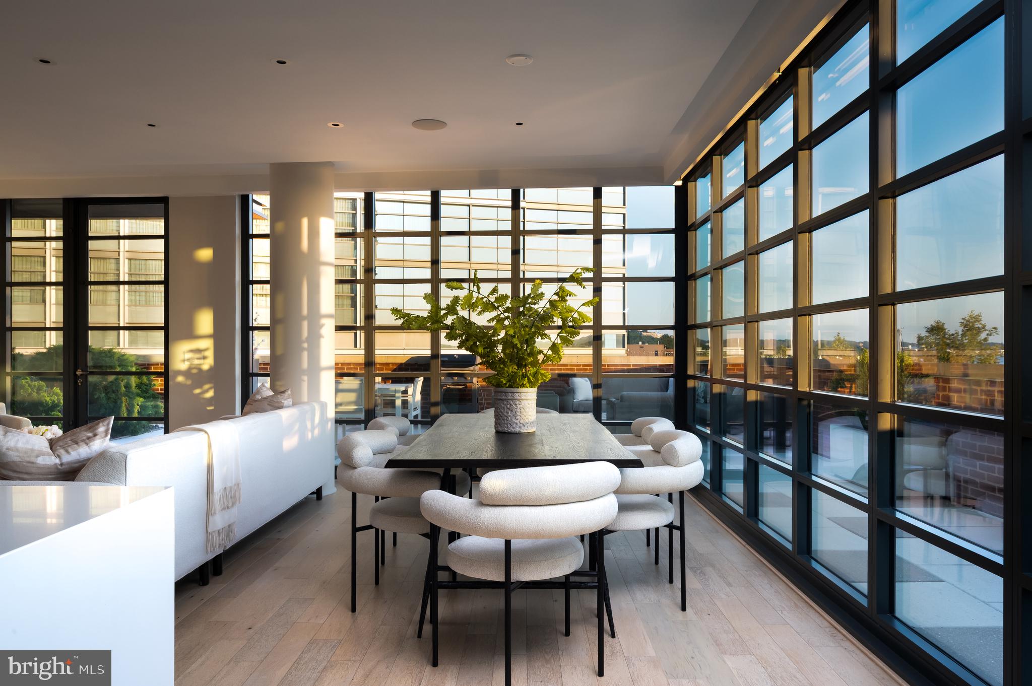 45 SUTTON SQUARE SW 306