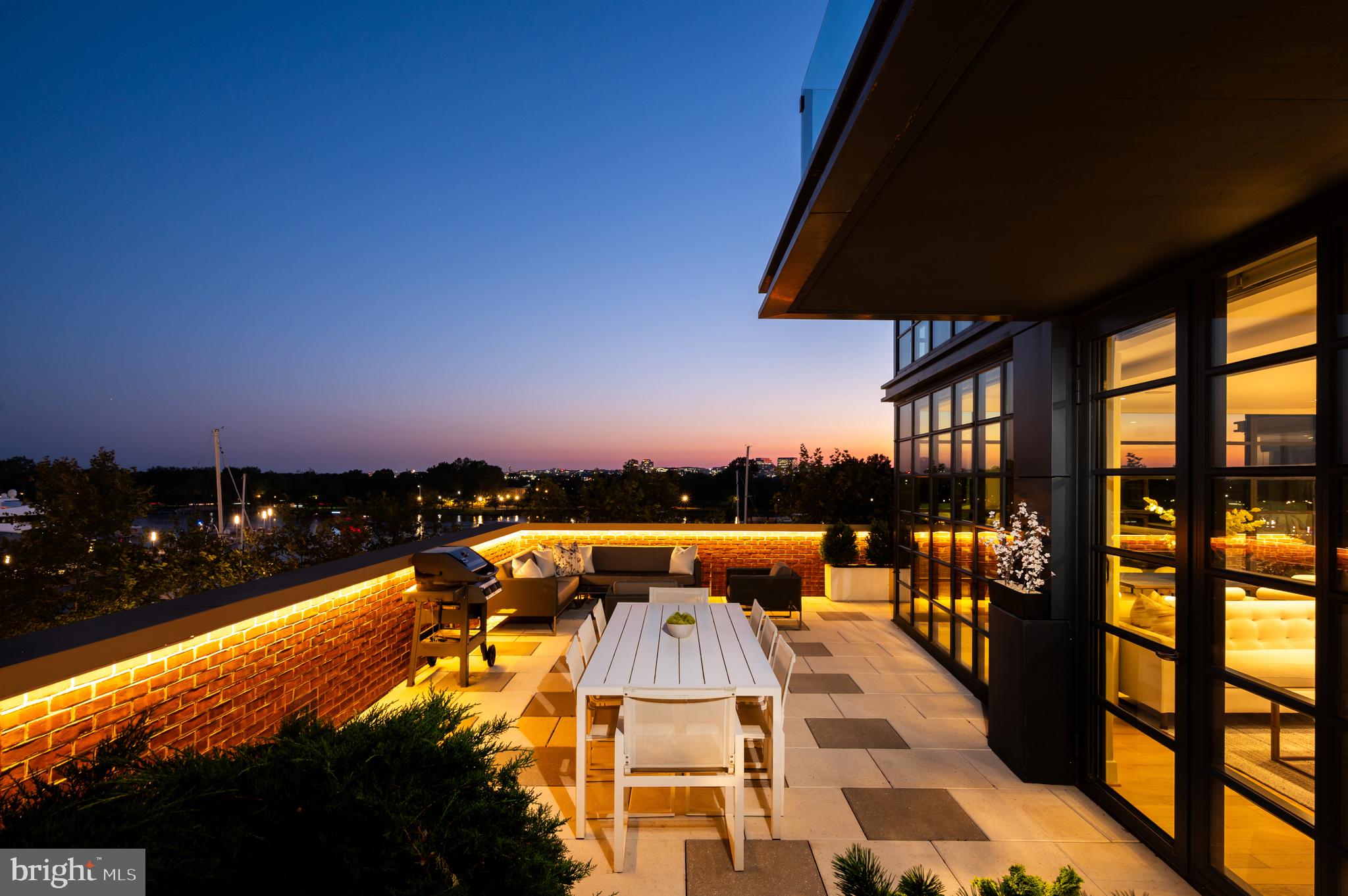 45 SUTTON SQUARE SW 306