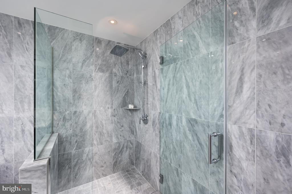 45 SUTTON SQUARE SW 306