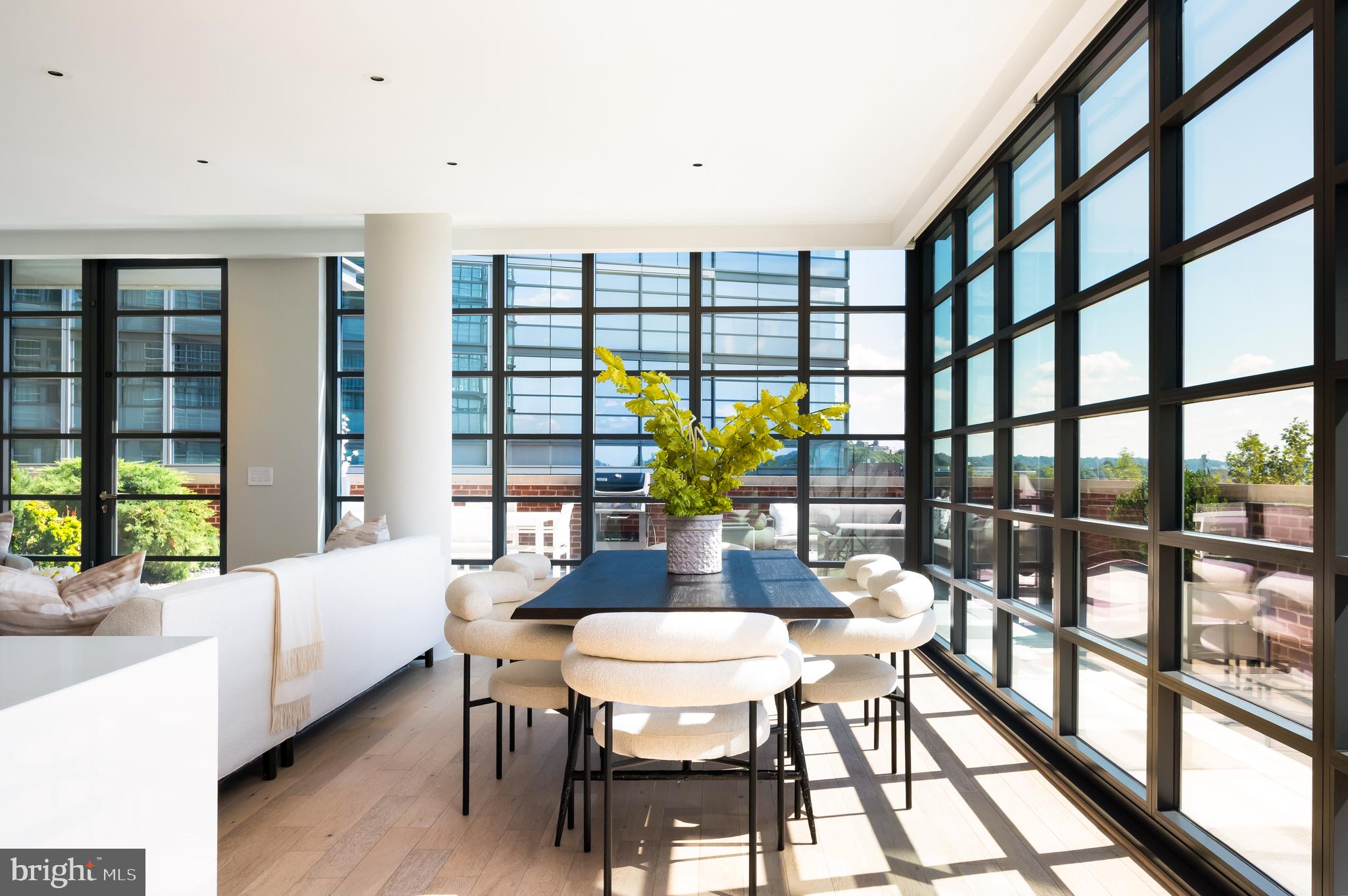 45 SUTTON SQUARE SW 306