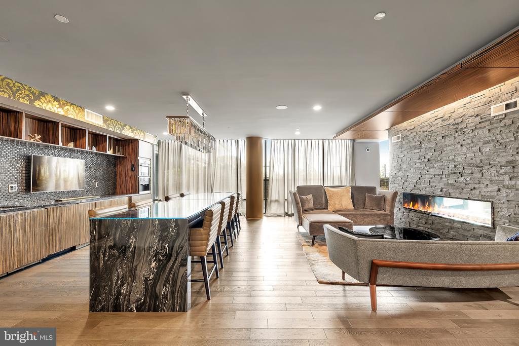 45 SUTTON SQUARE SW 306