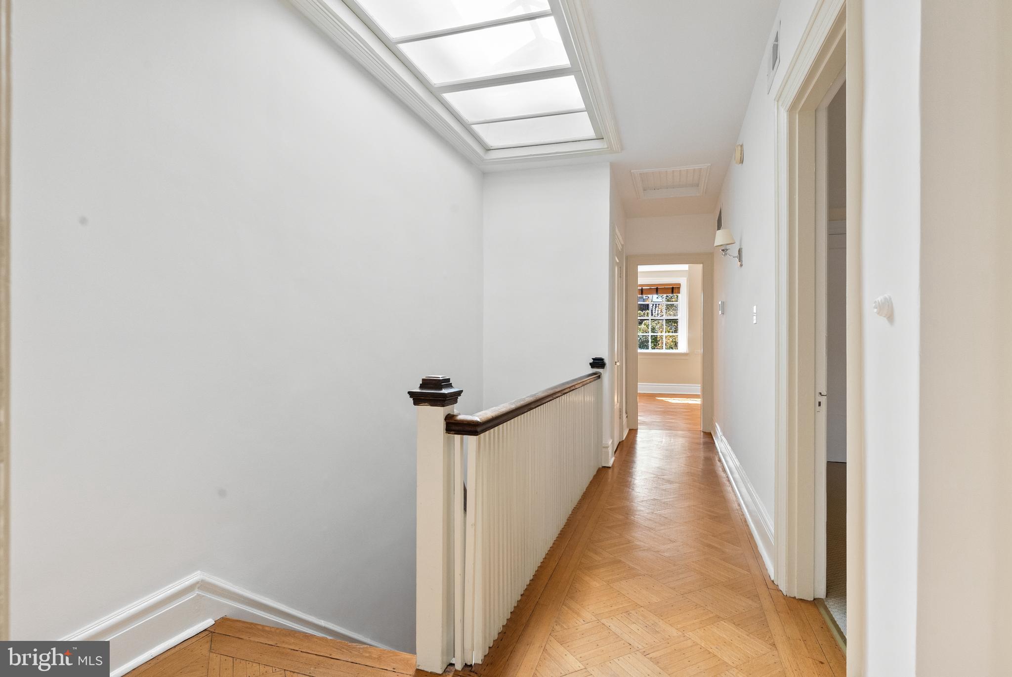 2125 BANCROFT PLACE NW