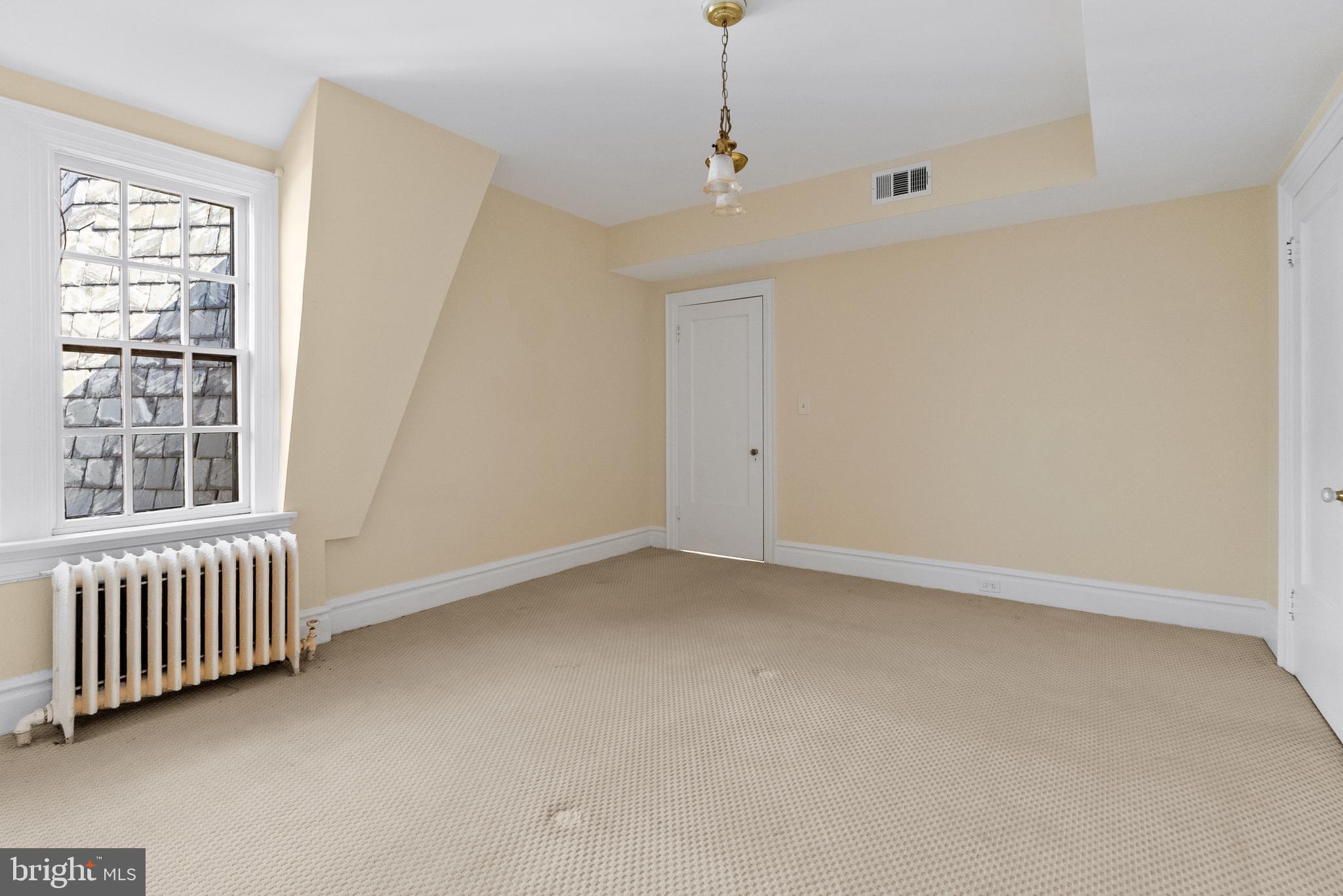 2125 BANCROFT PLACE NW