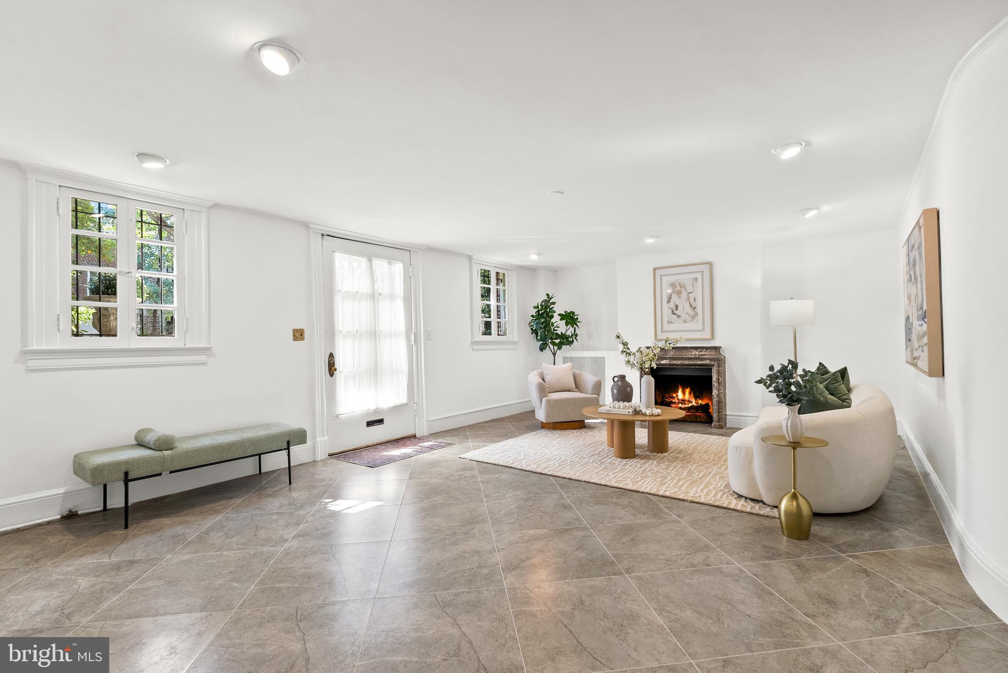 2125 BANCROFT PLACE NW