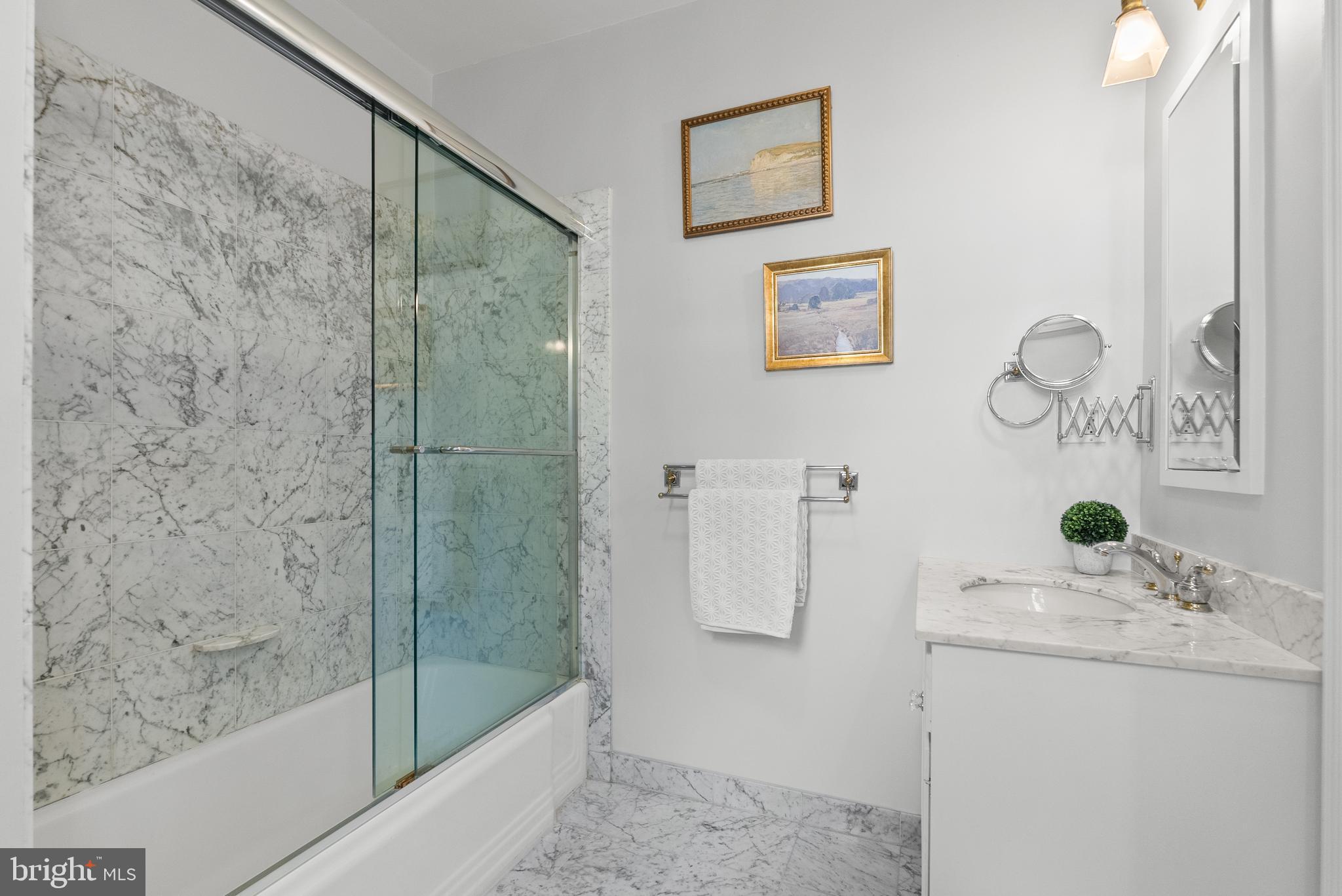 2125 BANCROFT PLACE NW