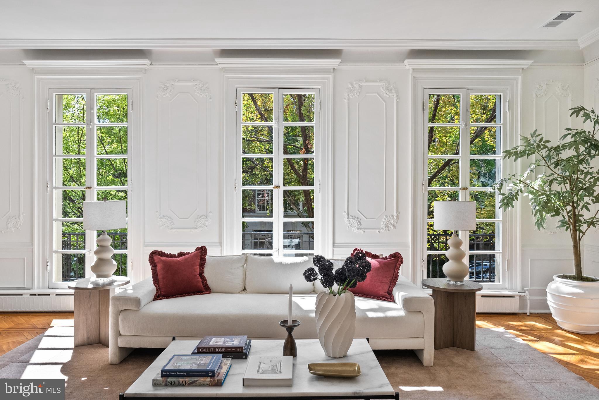 2125 BANCROFT PLACE NW