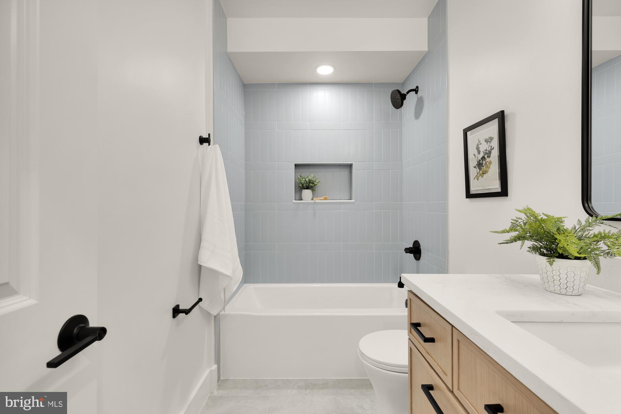 1325 ORREN STREET NE D