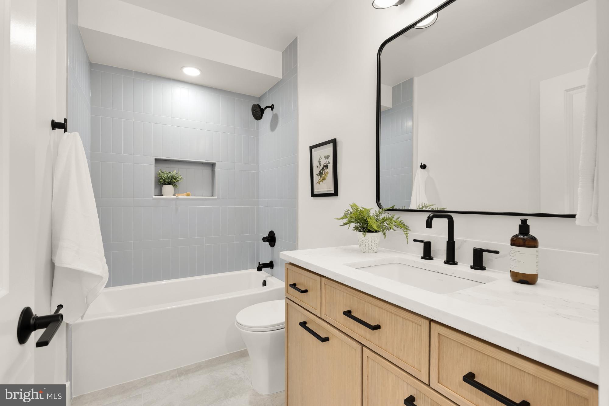 1325 ORREN STREET NE D