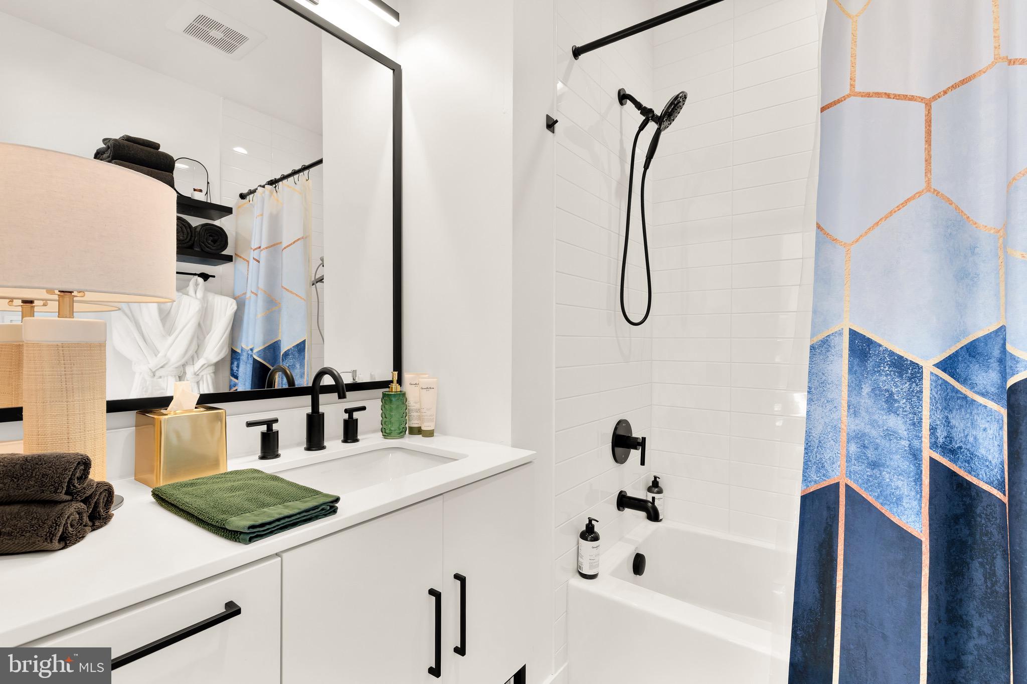 1500 HARRY THOMAS WAY NE 501