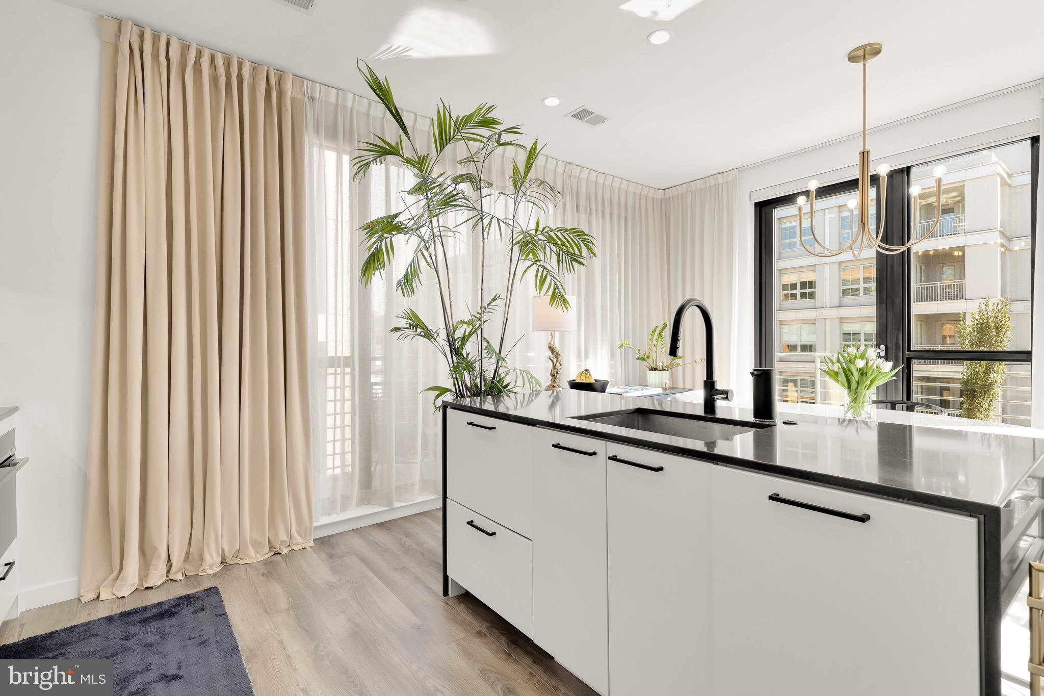 1500 HARRY THOMAS WAY NE 501