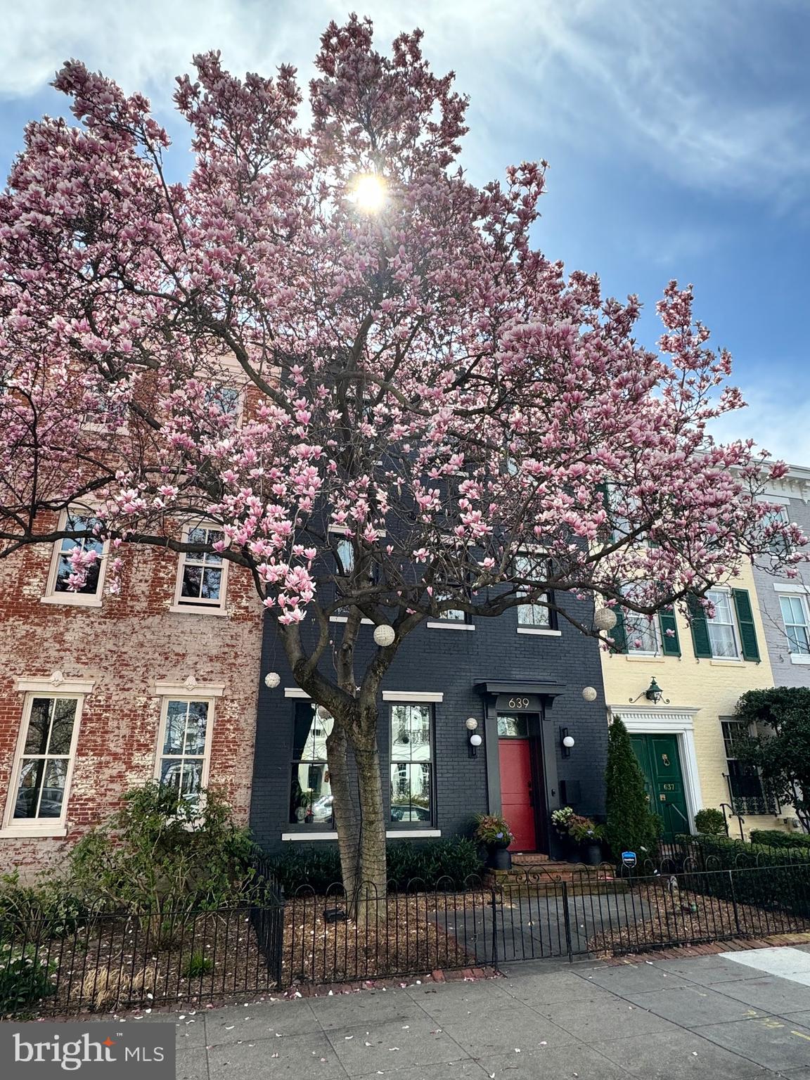 639 E STREET SE