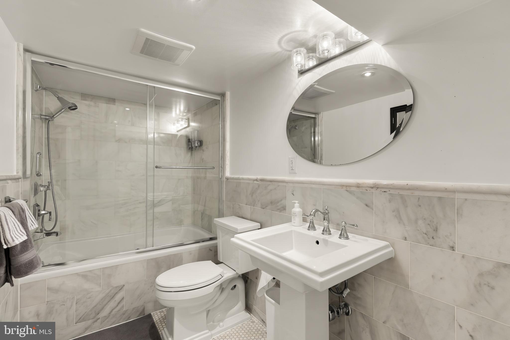 2200 DECATUR PLACE NW