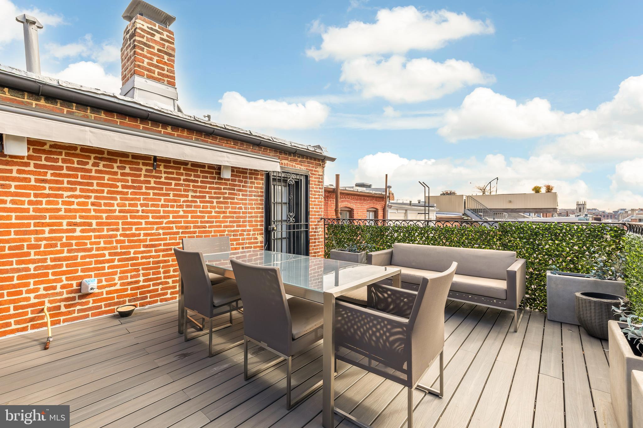 2200 DECATUR PLACE NW