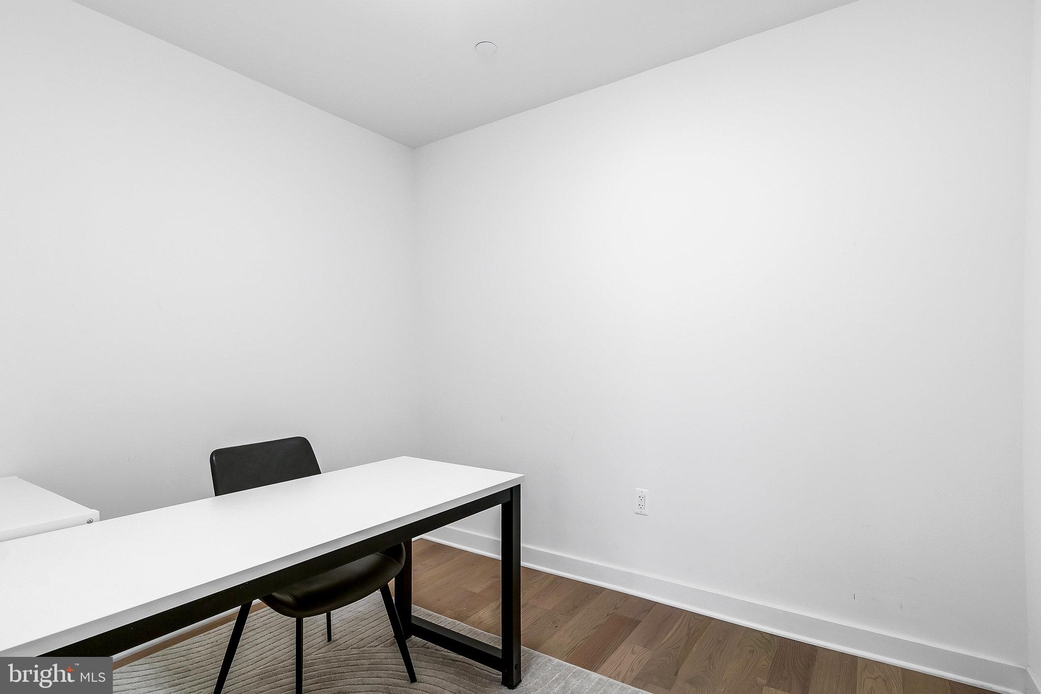 37 L STREET SE 101