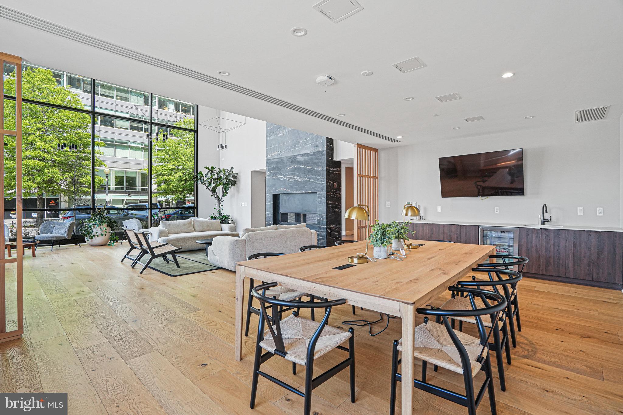 37 L STREET SE 101