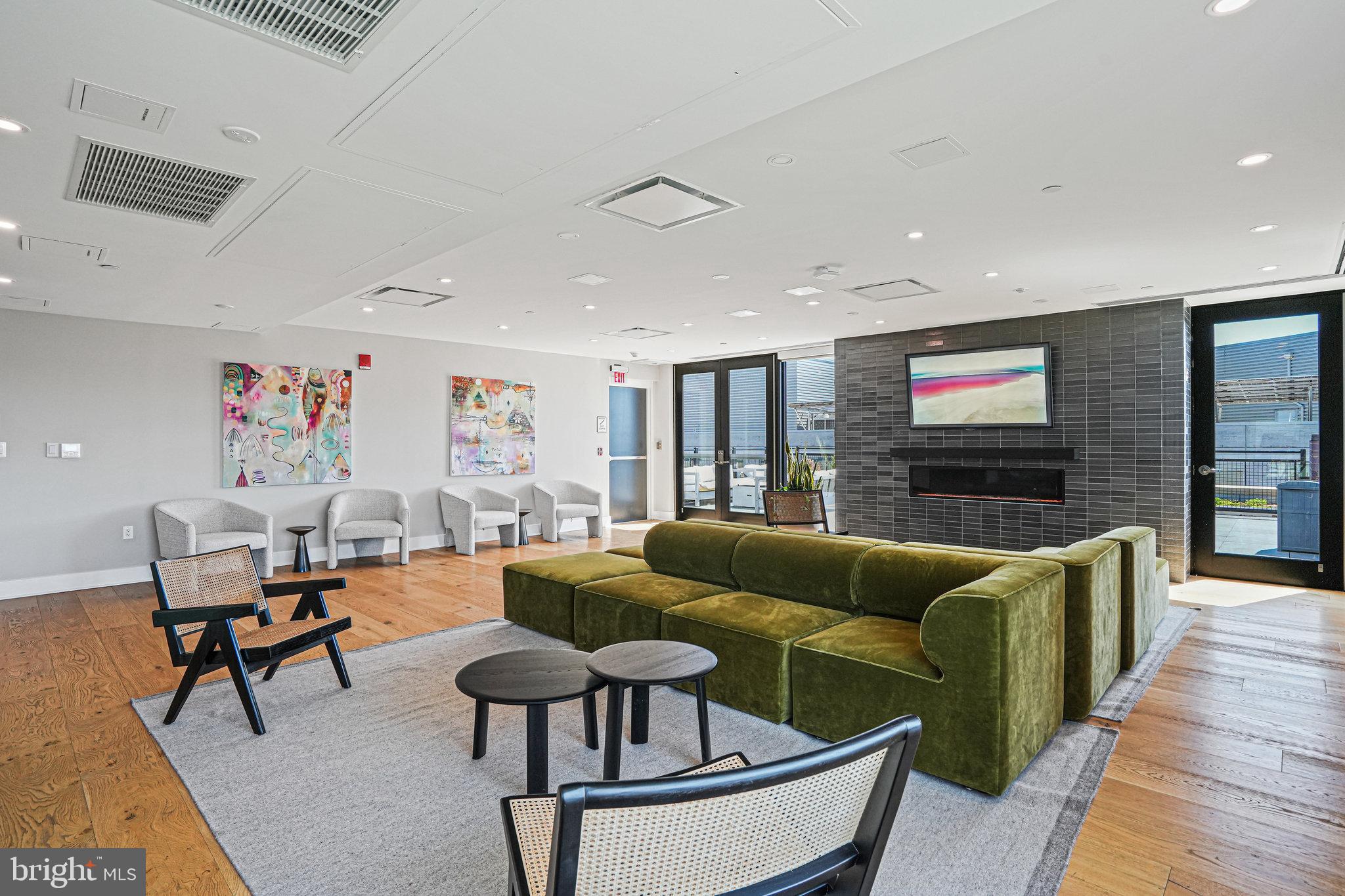 37 L STREET SE 101