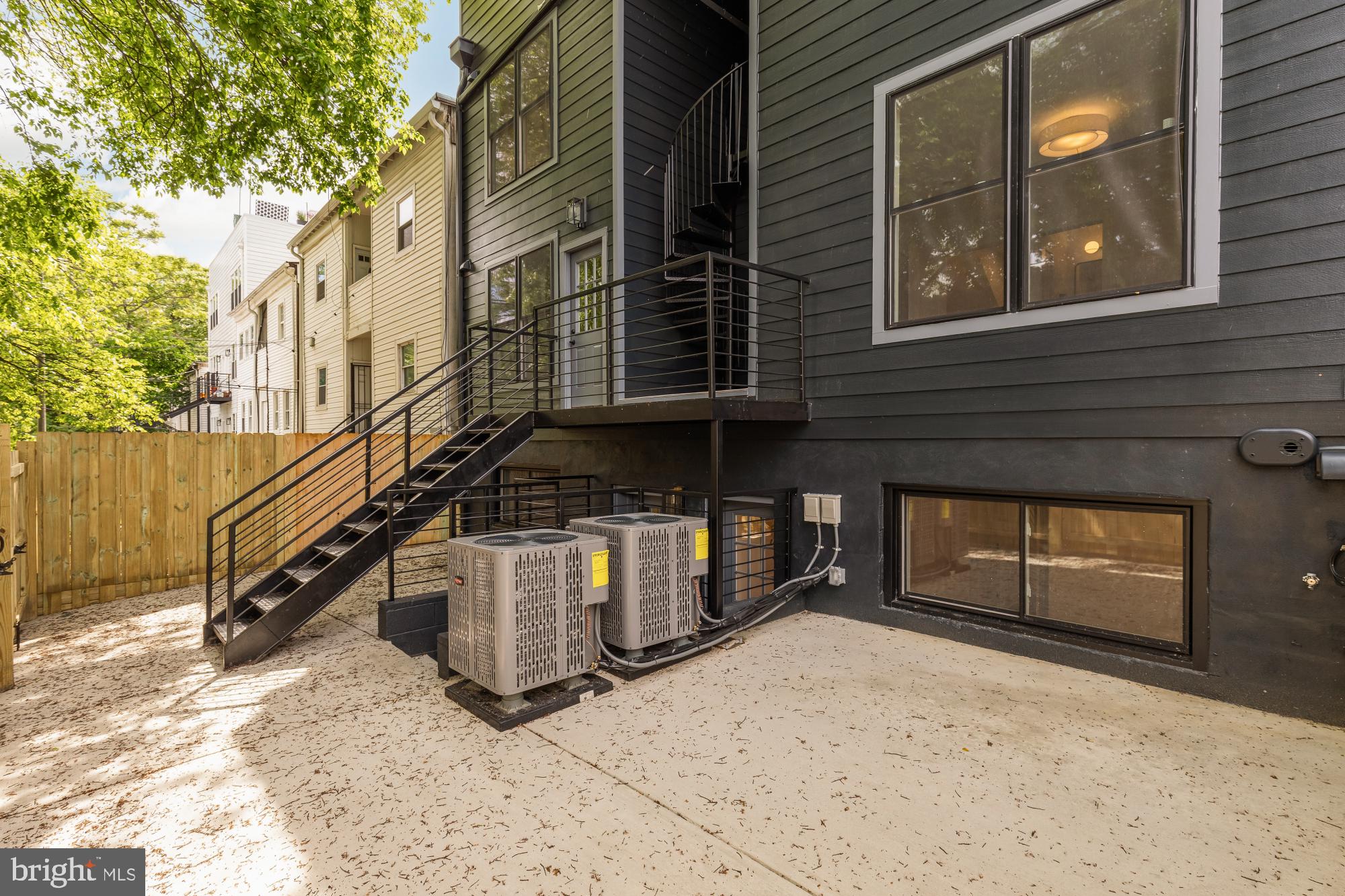 1325 ORREN STREET NE 3