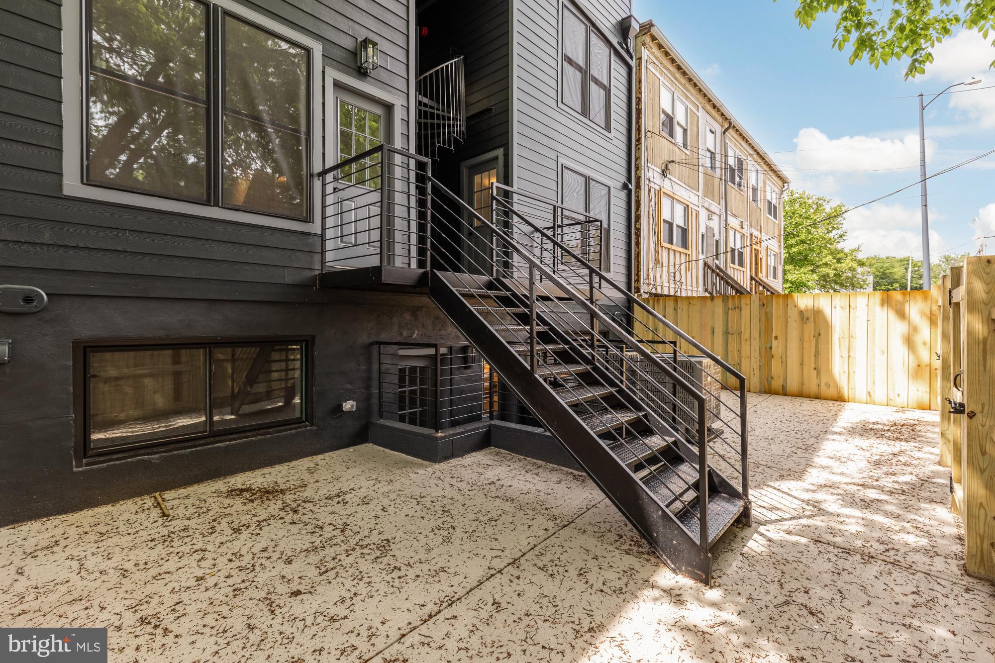 1325 ORREN STREET NE 3