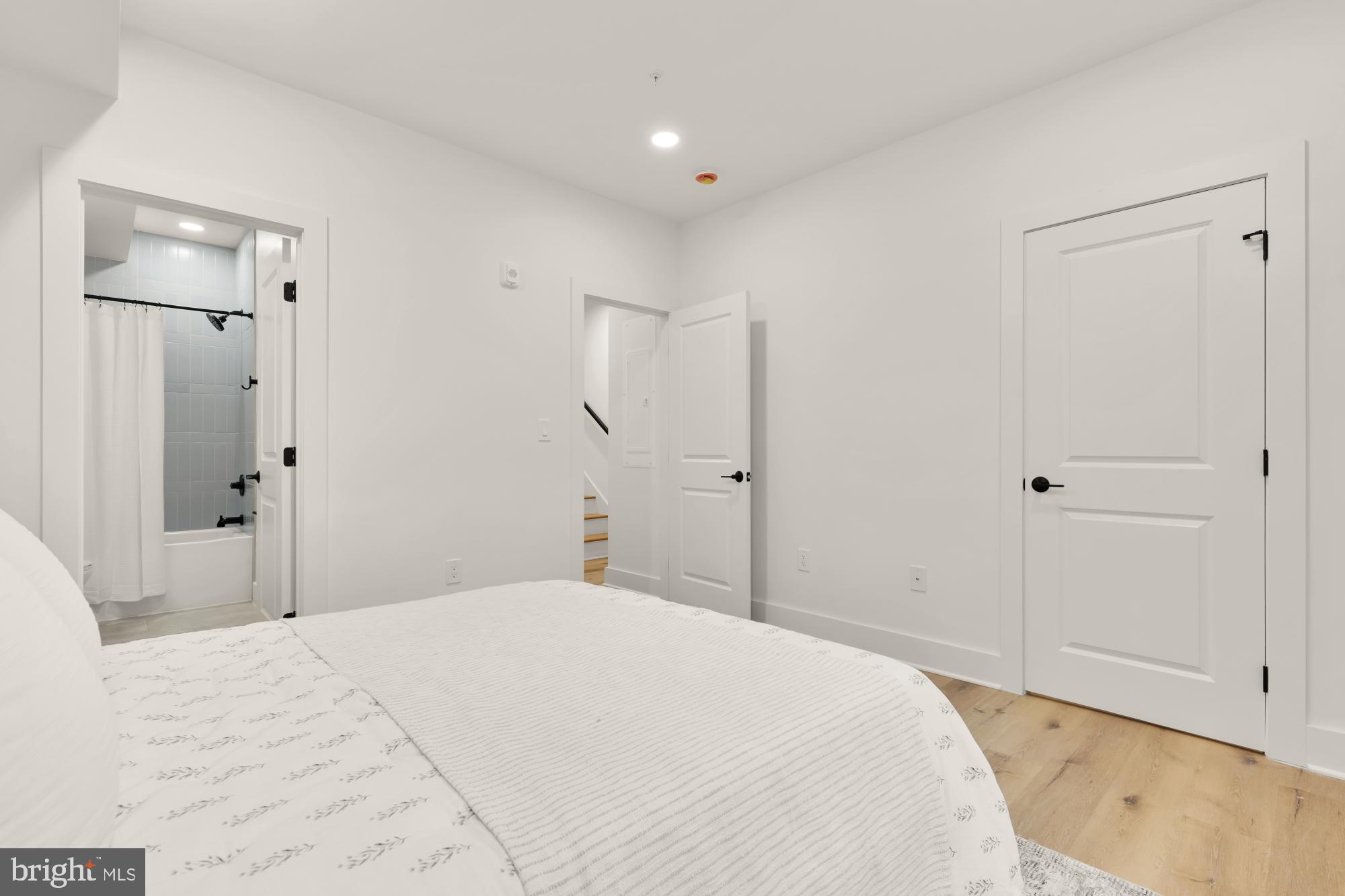 1325 ORREN STREET NE 3